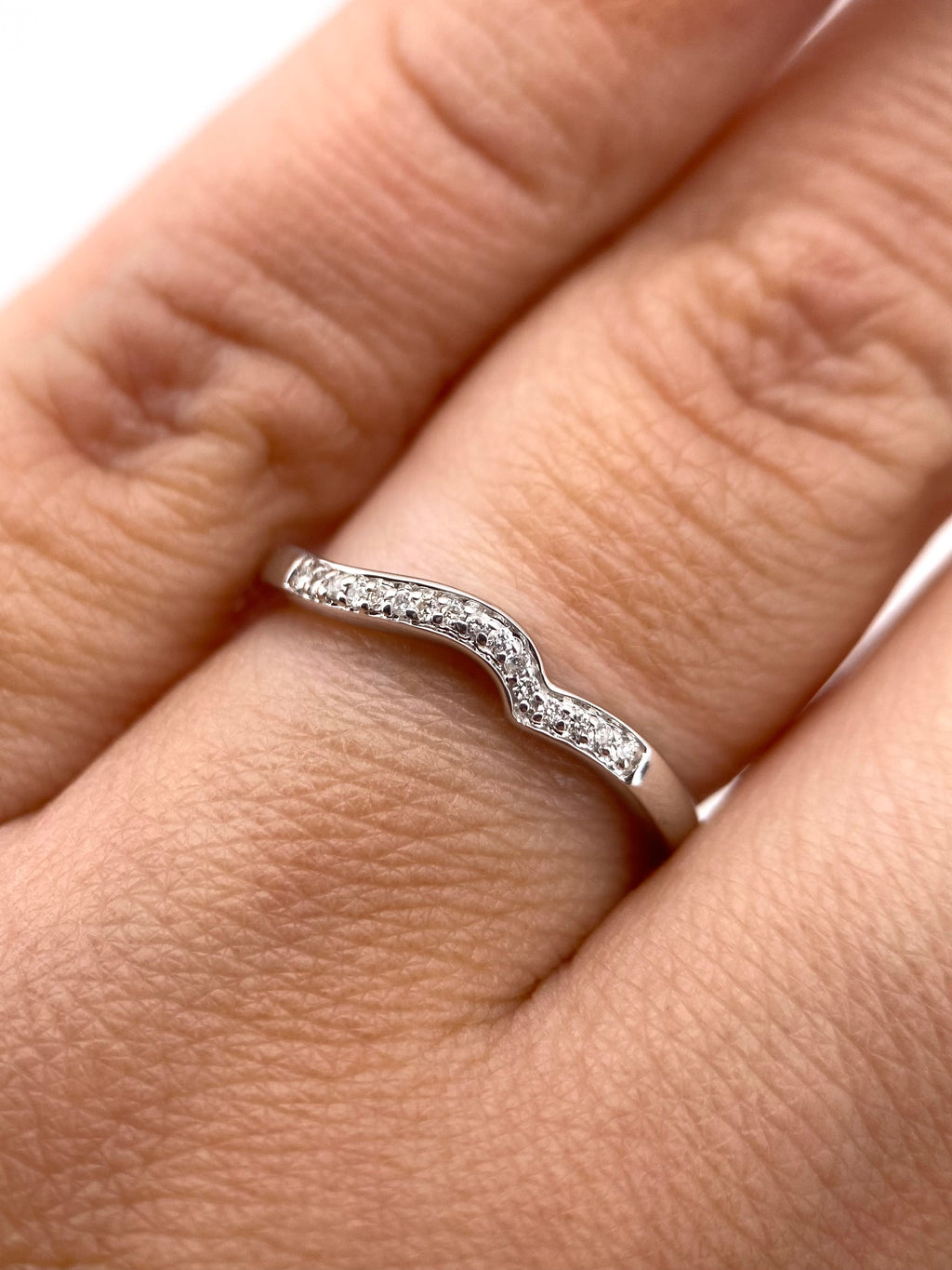 Churumbela Redonda 0.10ct Oro 14k Blanca.            OF2323