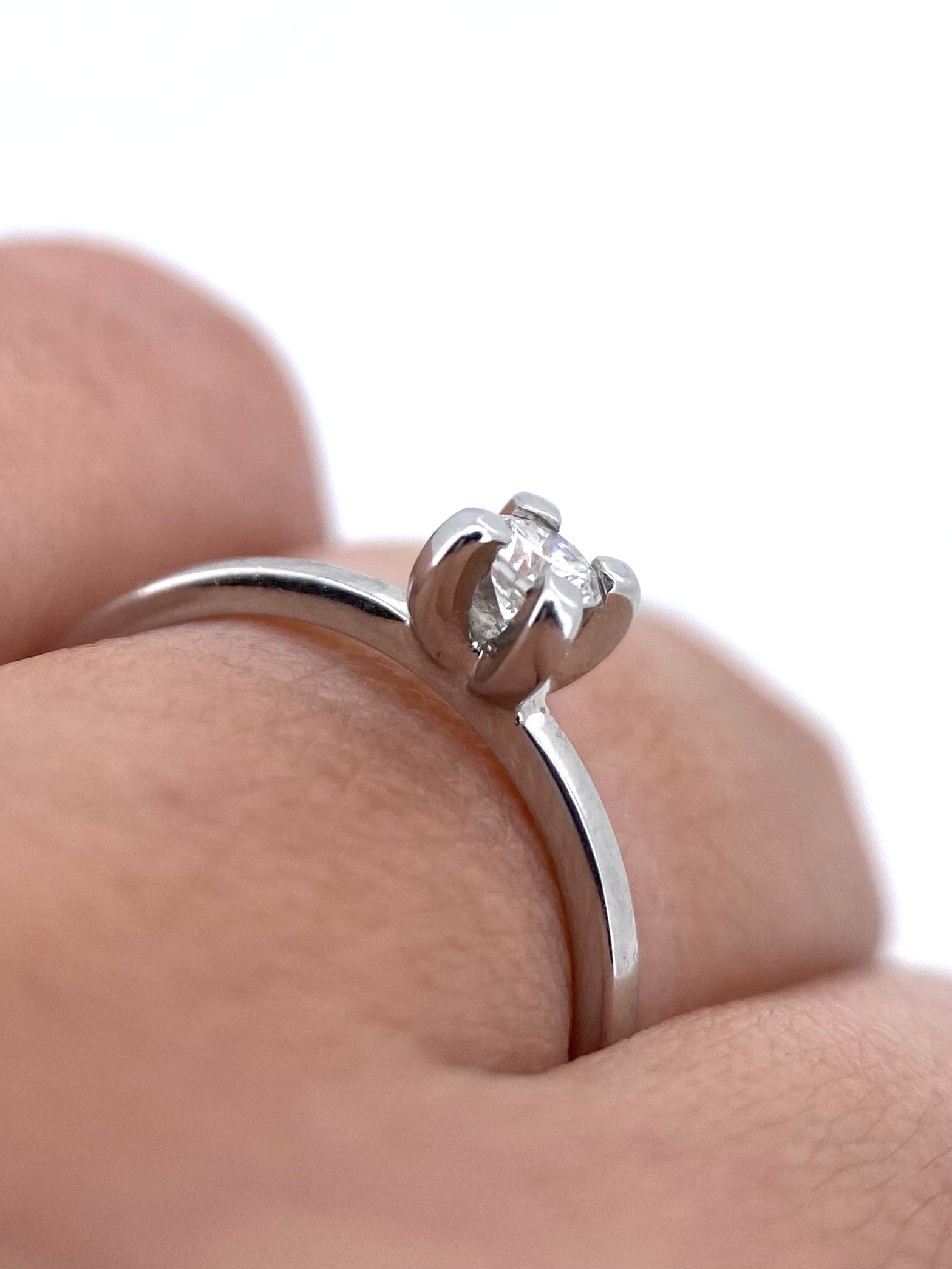 Oro Blanco 14k Redondo 0.15ct de Diamante Natural                                                  Anillo Compromiso OF1948