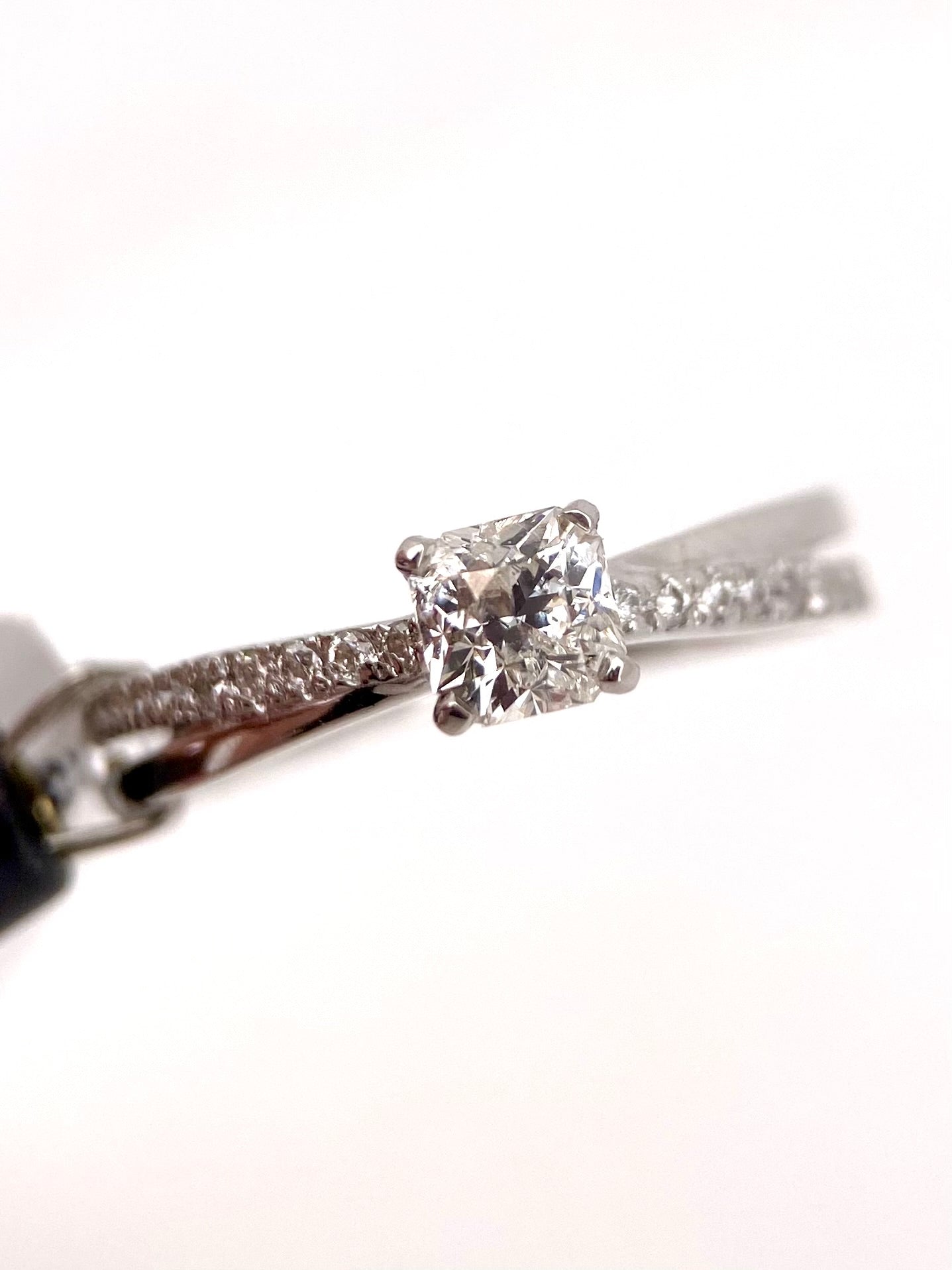 Oro Blanco 14k Redondo 0.30ct + 0.16ct Lde Diamantes Naturales                            Anillo Compromiso OF2300