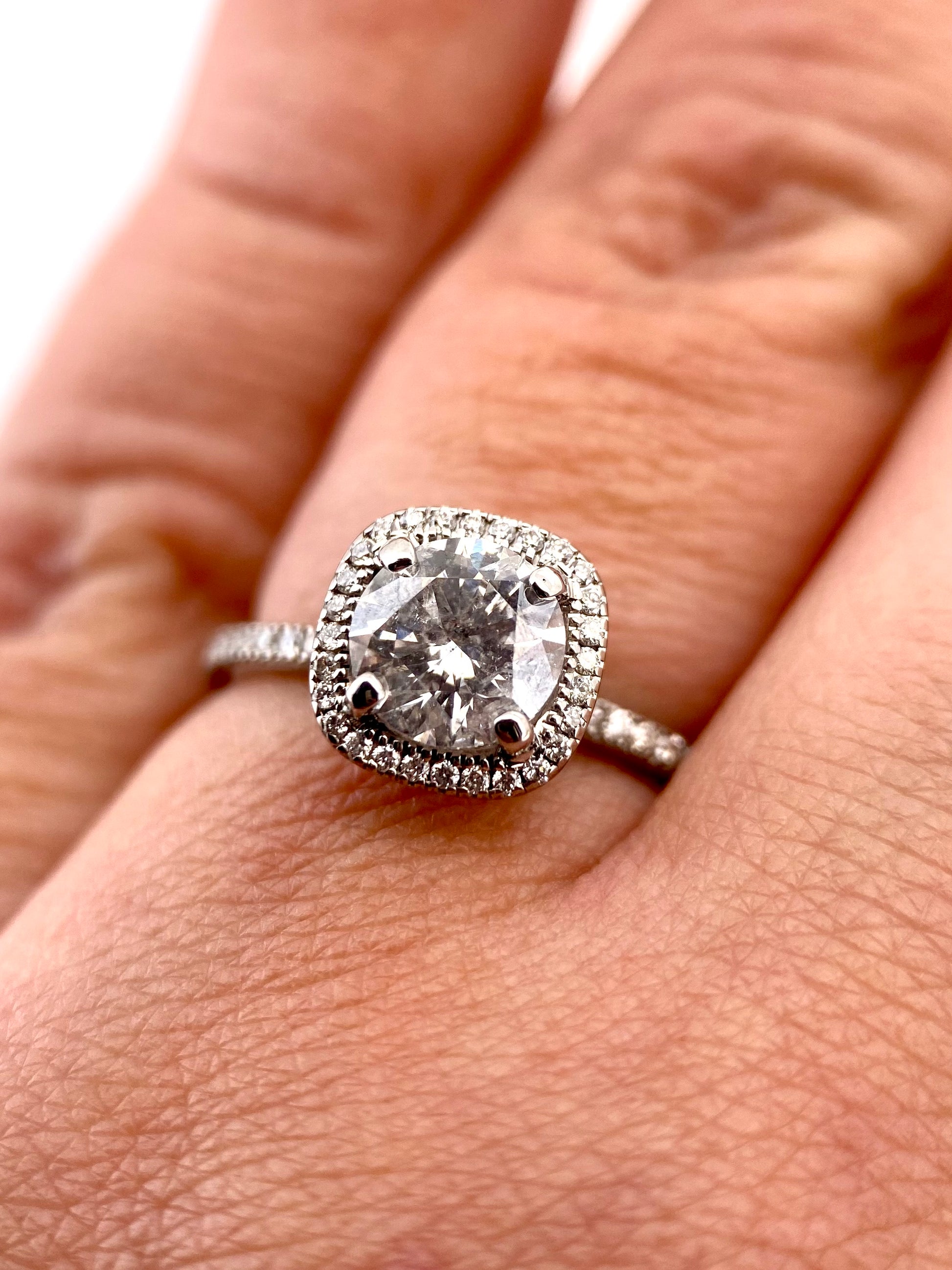 Oro Blanco 14k Redondo 1.01ct de Diamantes Naturales                            Anillo Compromiso OF2296