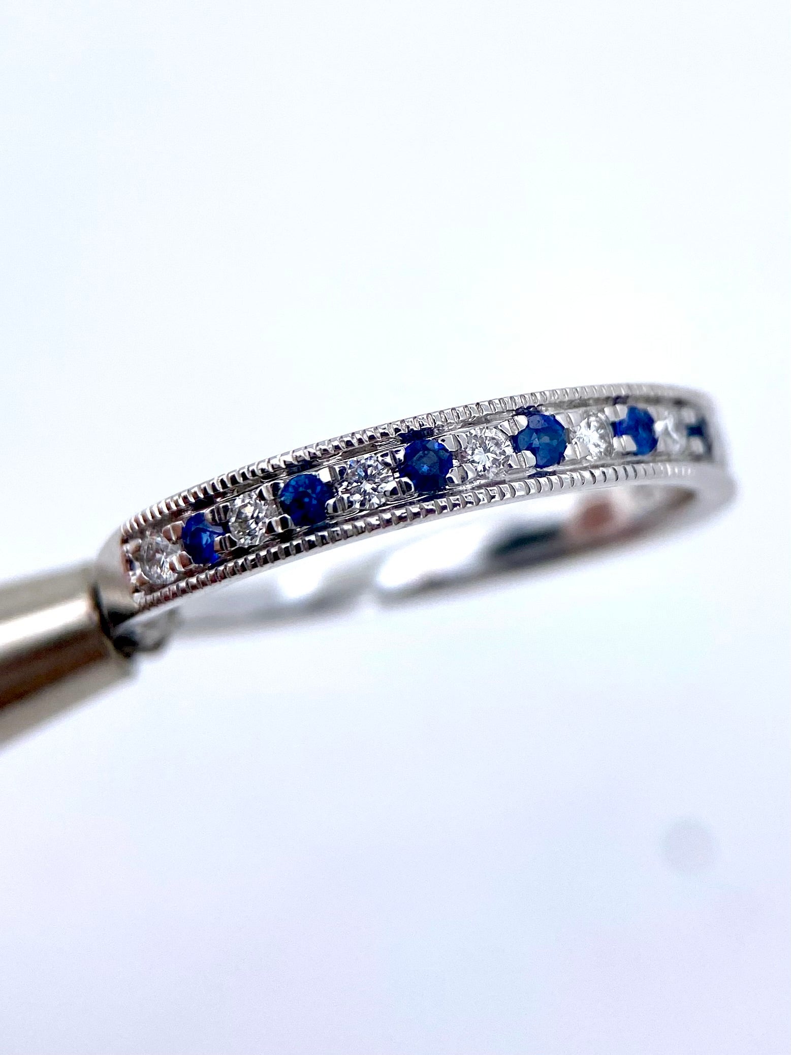 Churumbela Zafiros y Diamantes 0.30ct Oro 14k Blanco            OF2375