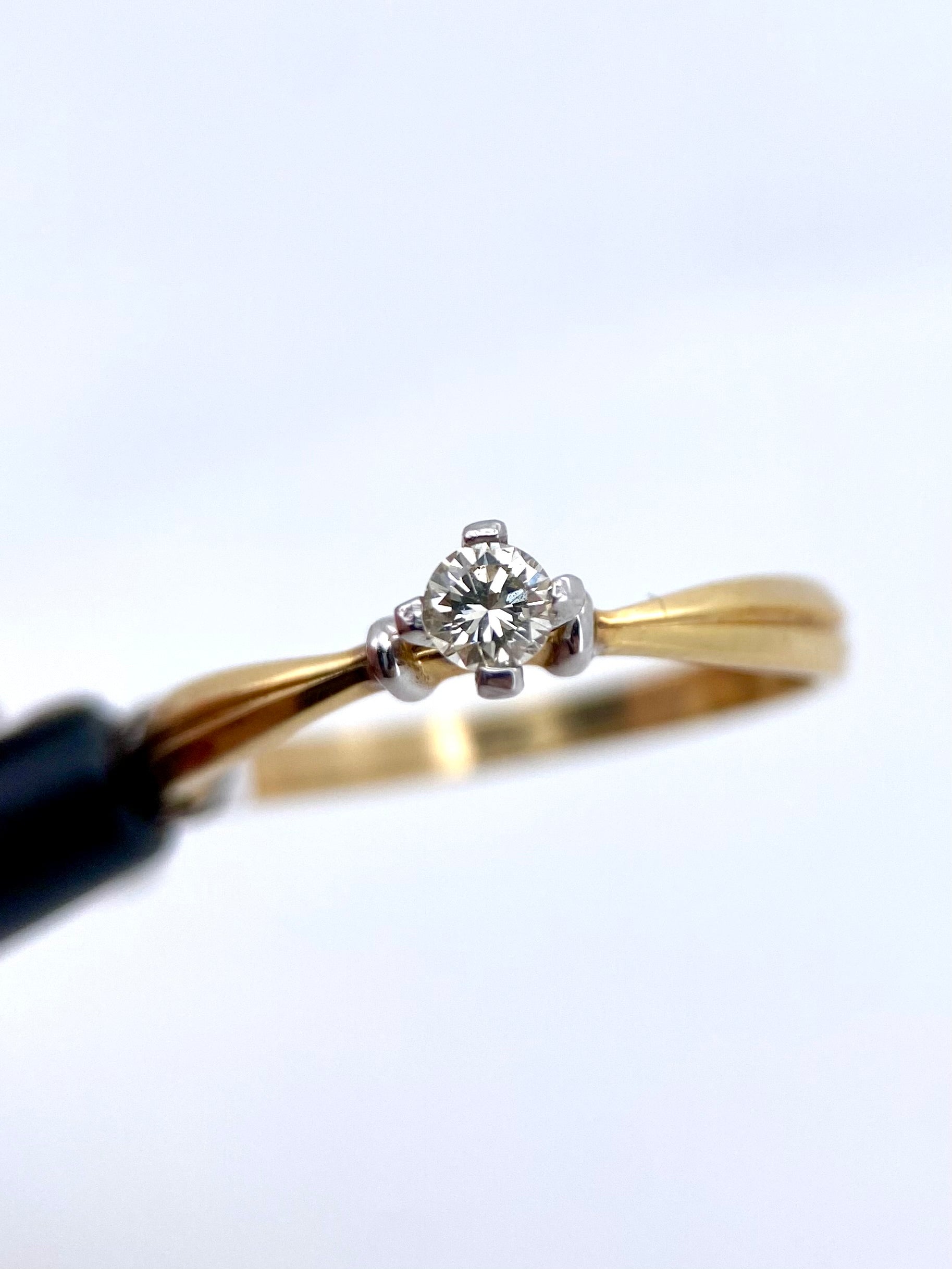 Oro Amarillo 14k Redondo 0.15ct de Diamante Natural                              Anillo Compromiso OF1518