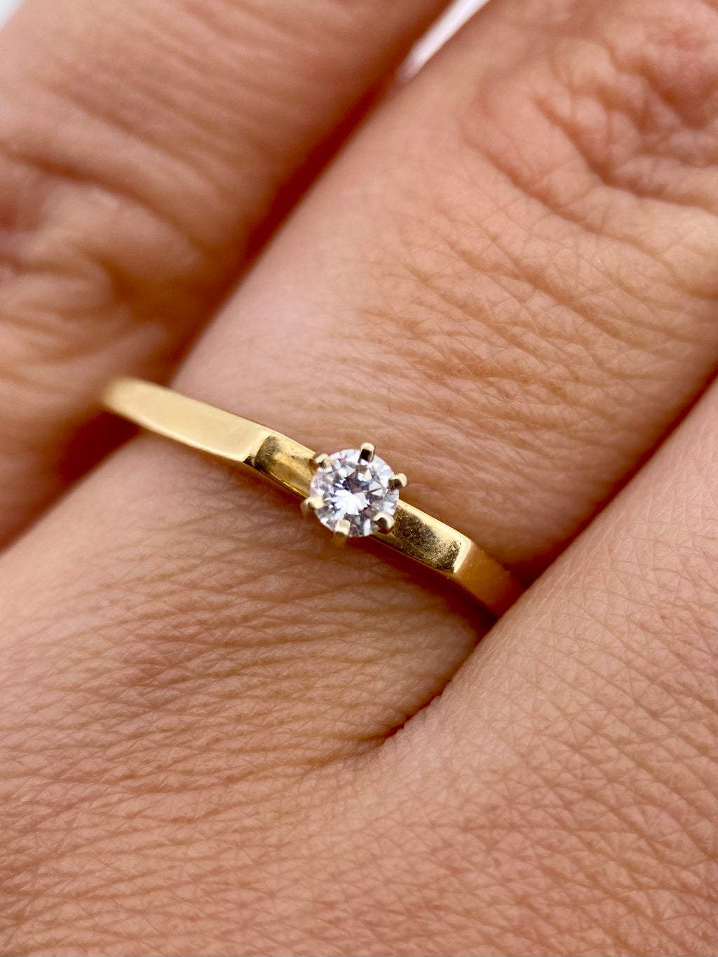 Oro Amarillo 14k Redondo 0.10ct de Diamante Natural                              Anillo Compromiso OF1454