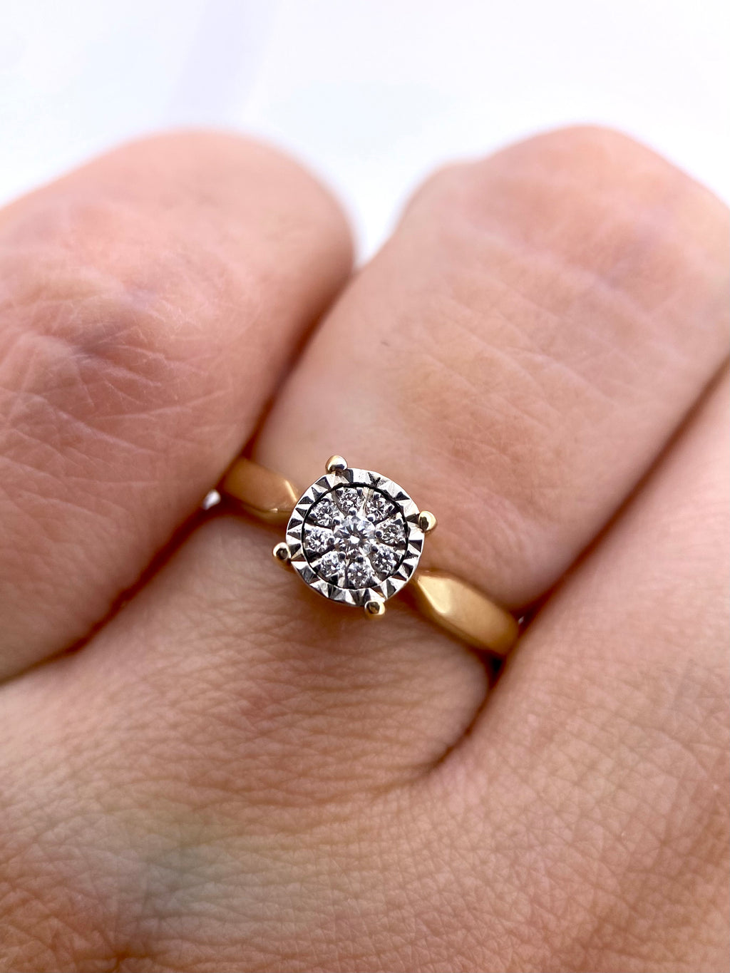 Oro Amarillo 14k Redondo 0.20ct de Diamantes Naturales                            Anillo Compromiso OF2329