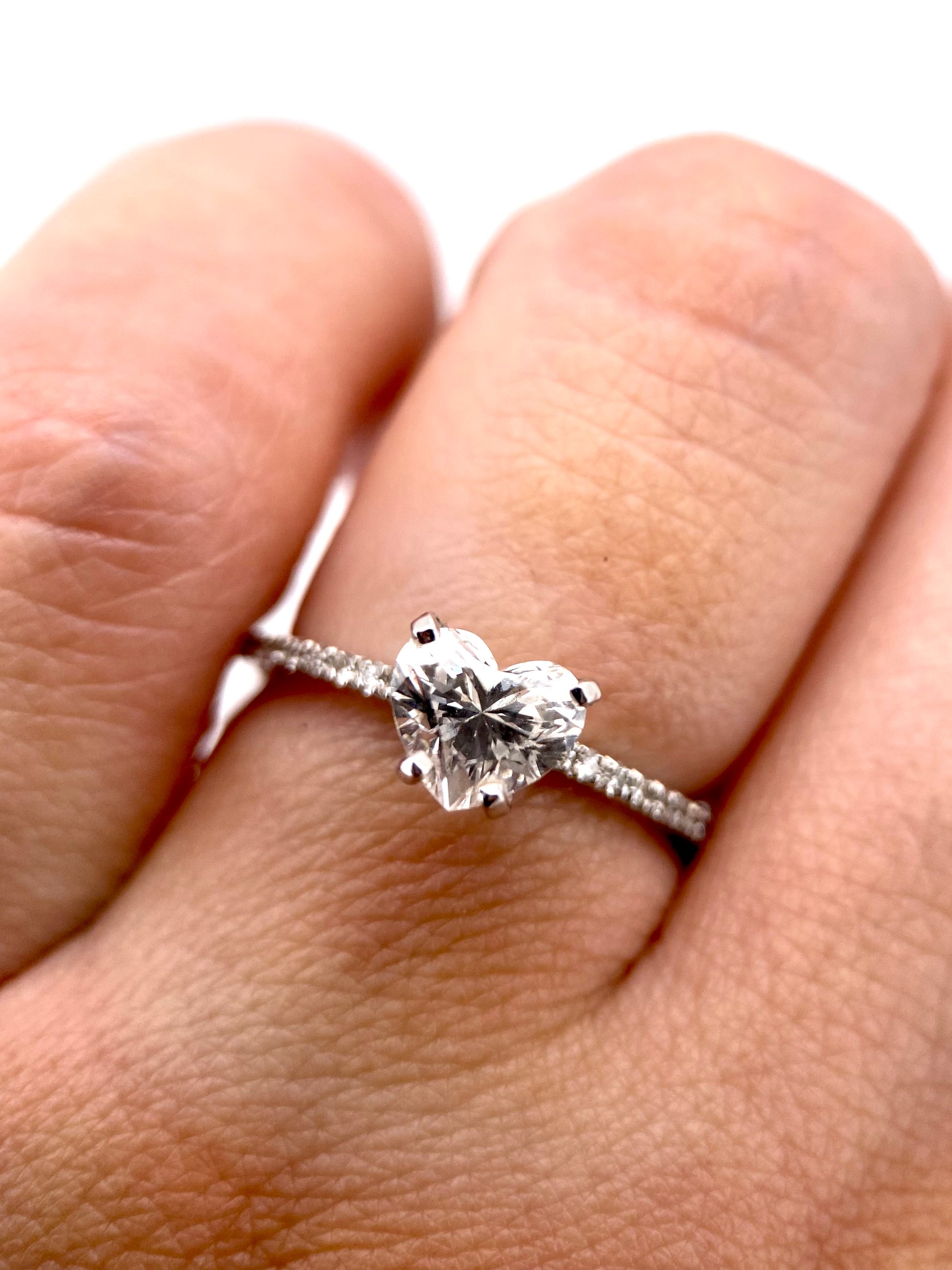 Diamante Laboratorio IGI Corazon 1.01ct+0.16ct Oro Amarillo-Anillo de Compromiso