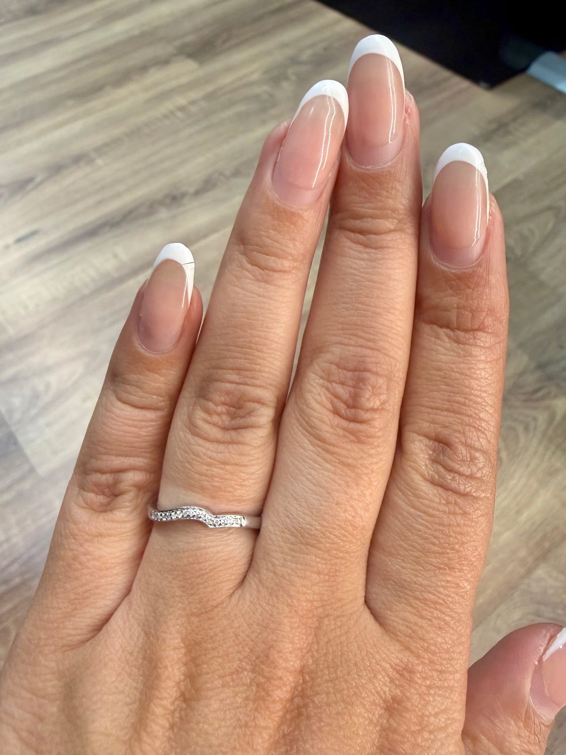 Churumbela Redonda 0.10ct Oro 14k Blanca.            OF2323