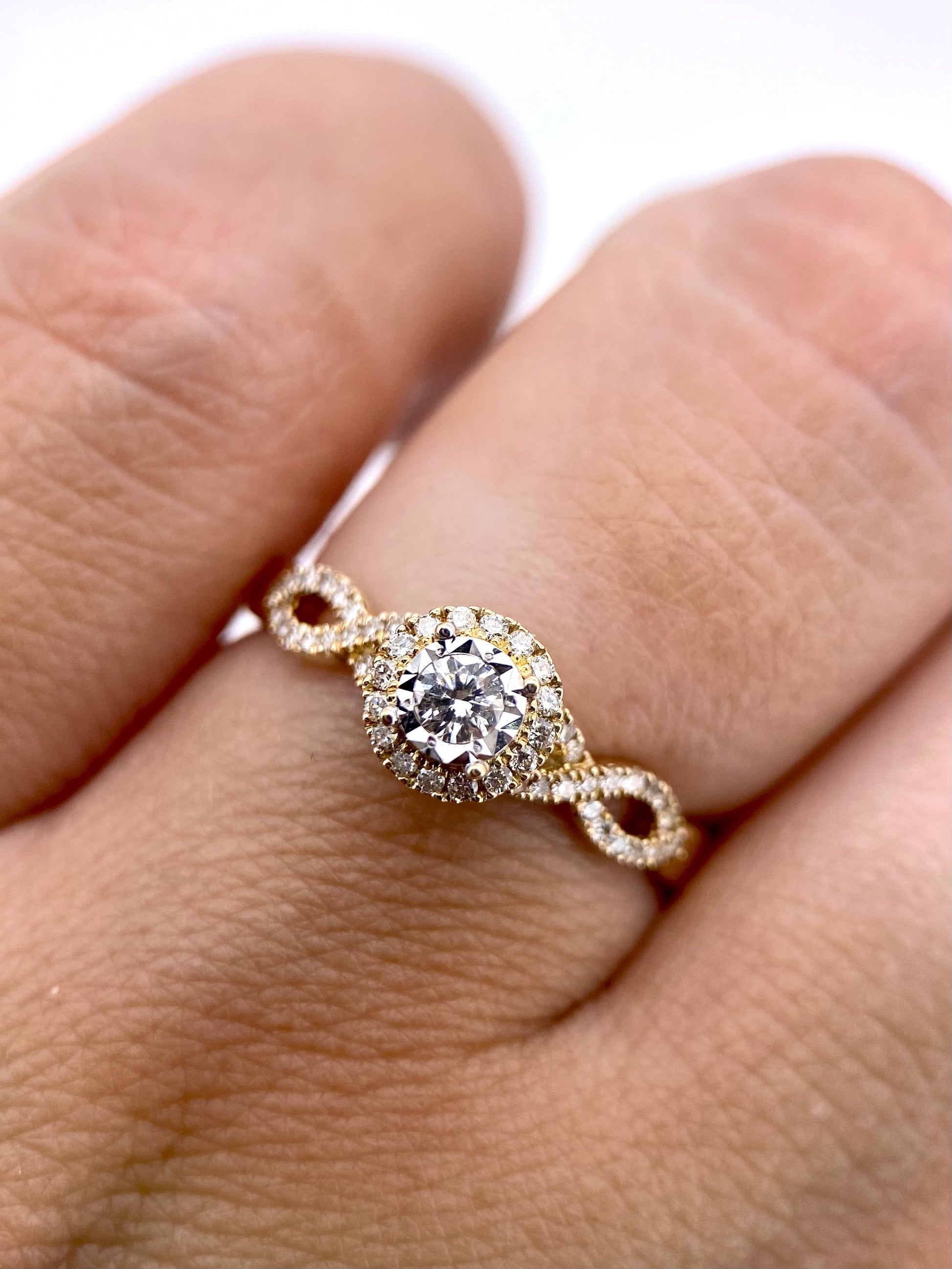 Oro Amarillo 14k Redondo 0.40ct                               Anillo OF2378