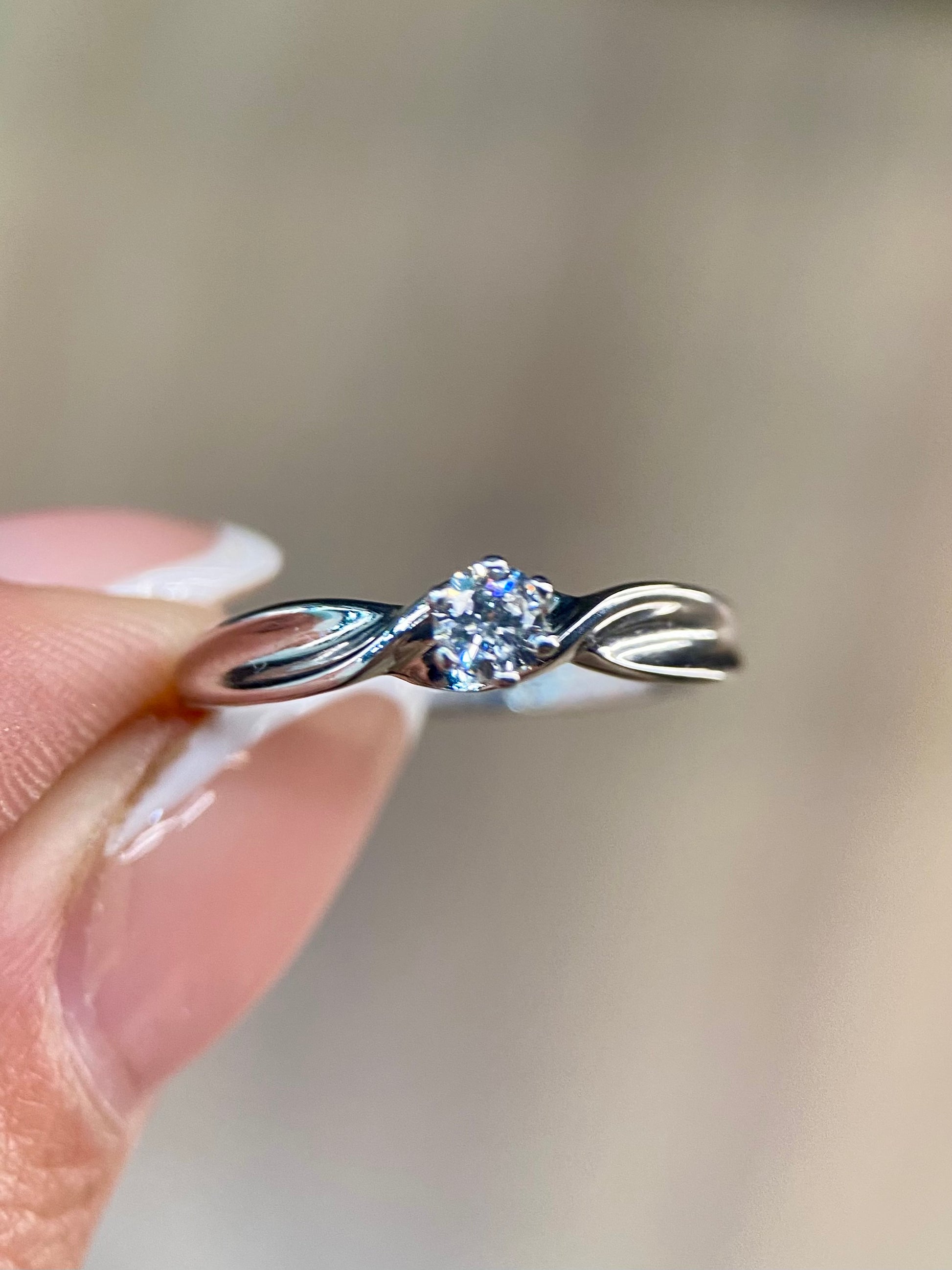 Oro Blanco 14k Redondo 0.18ct de Diamantes Naturales                            Anillo Compromiso OF2306