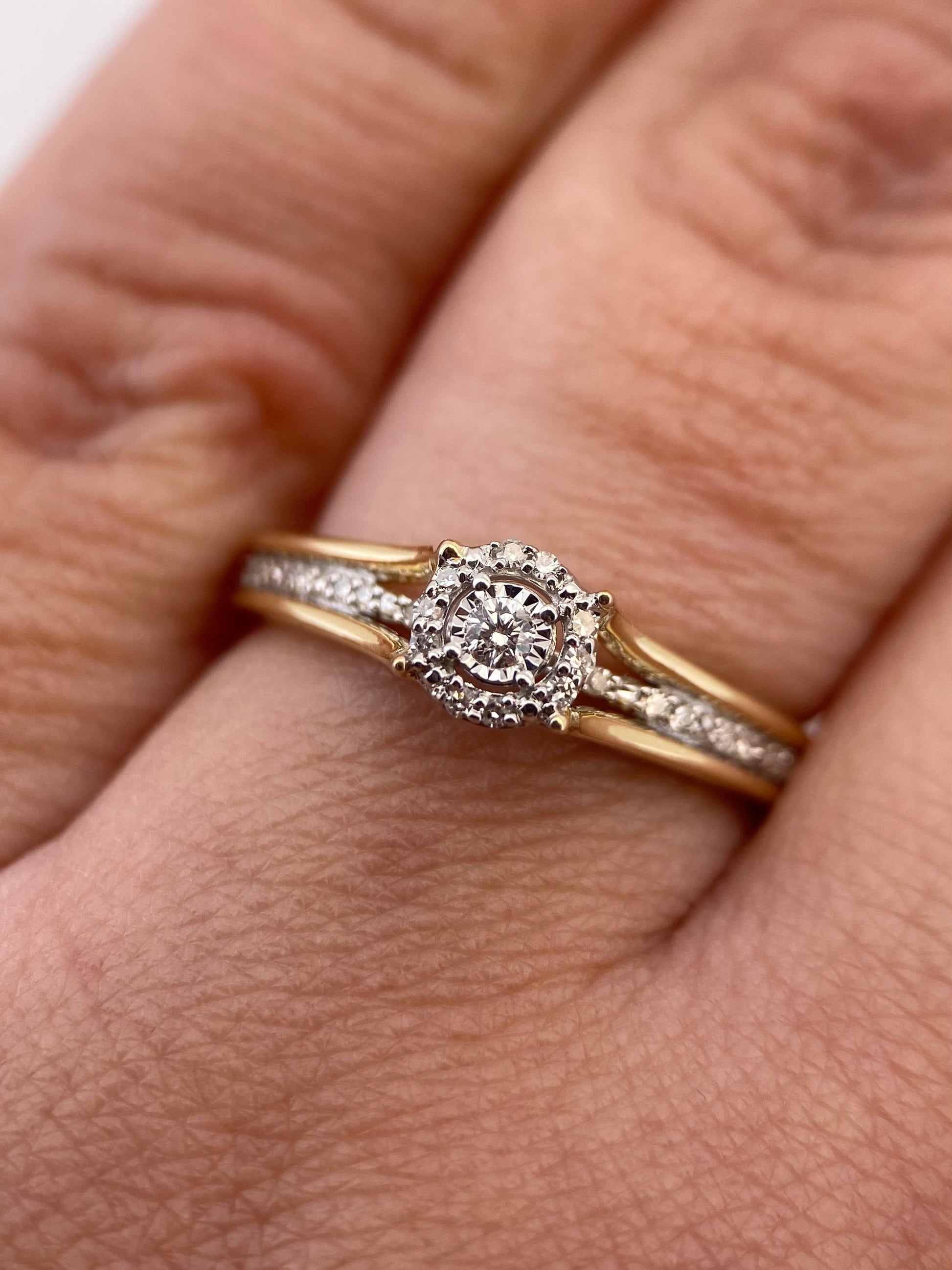 Oro Amarillo 14k Redondo 0.25ct de Diamantes Naturales                            Anillo Compromiso OF2290