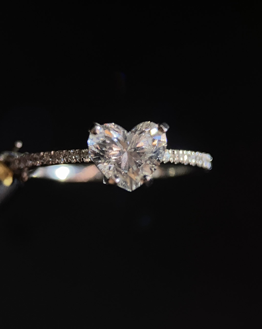 Diamante Laboratorio IGI Corazon 1.01ct+0.16ct Oro Amarillo-Anillo de Compromiso