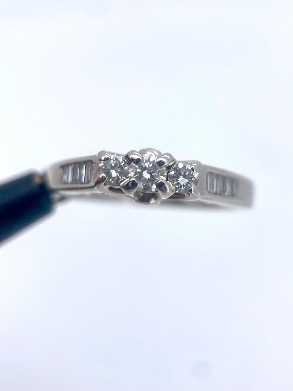 Oro Blanco 14k Redondo 0.46ct de Diamante Natural.                                                  Anillo Compromiso OF1839