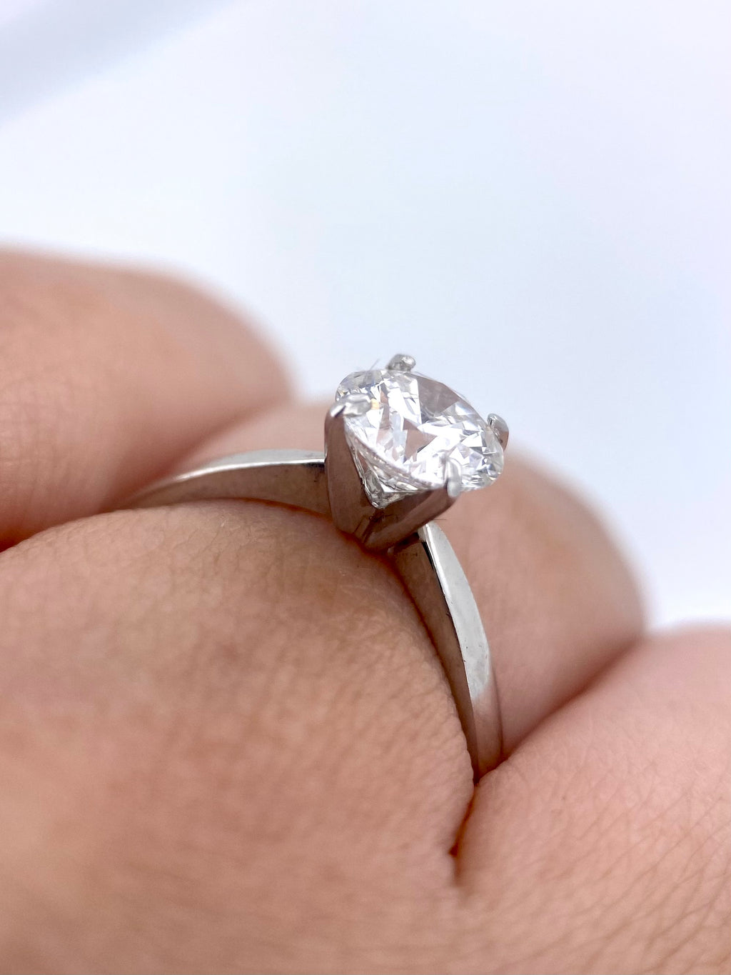 Diamante Laboratorio IGI Redondo 1.00ct Oro 14k Blanco-Anillo de Compromiso