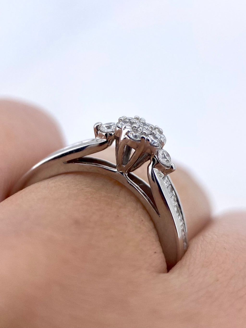 Oro Blanco 14k Redondo 0.45ct de Diamante Natural.                                                  Anillo Compromiso OF2183