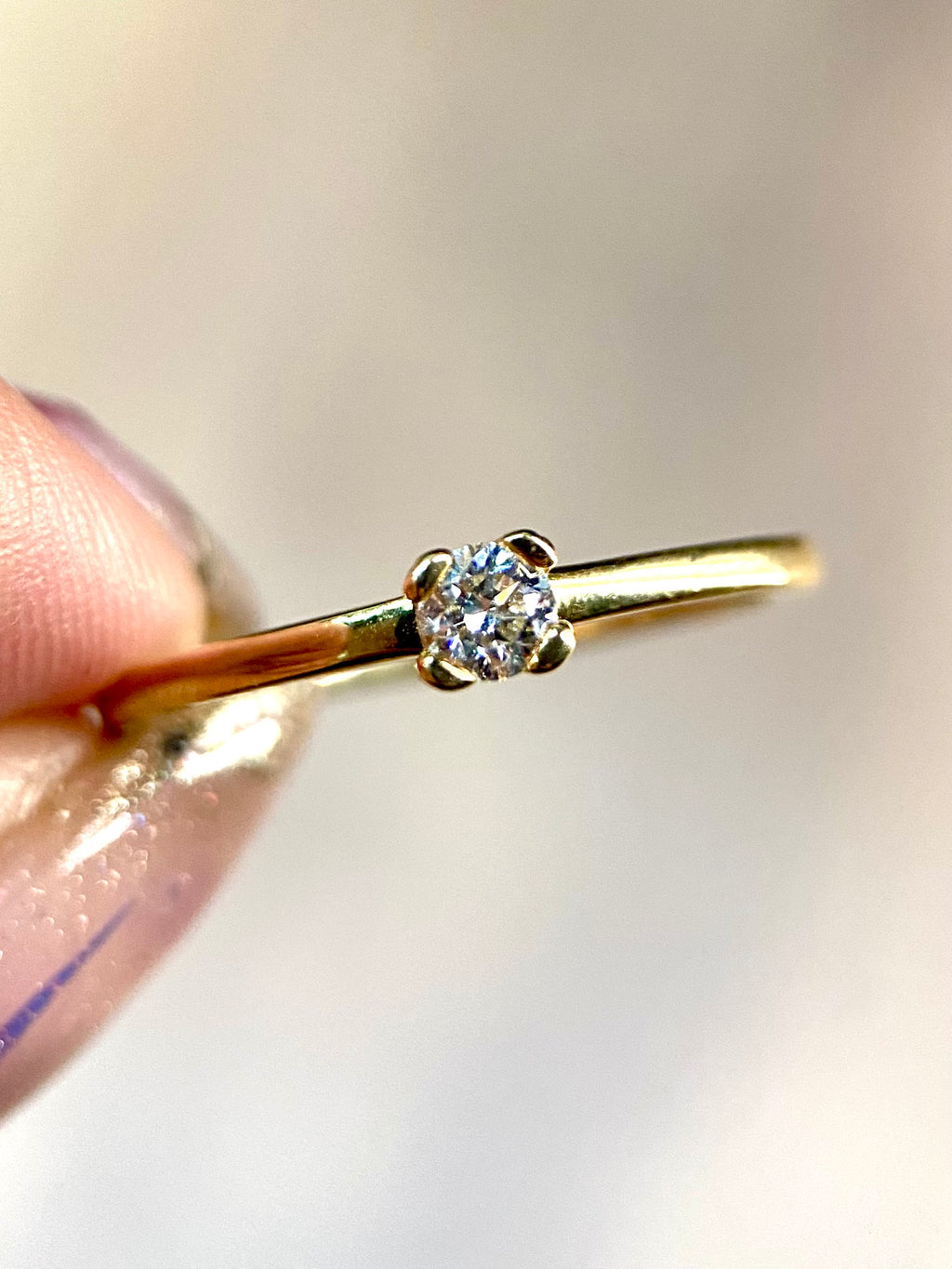 Oro Amarillo 14k Redondo 0.09ct de Diamante Natural                              Anillo Compromiso OF1836