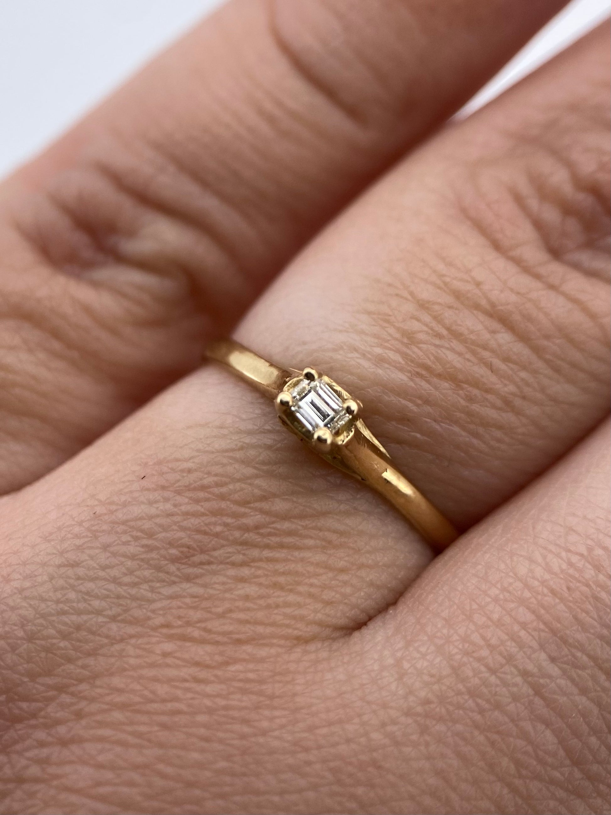 Oro Blanco 14k Esmeralda 0.09ct de Diamante Natural                                                  Anillo Compromiso OF1989