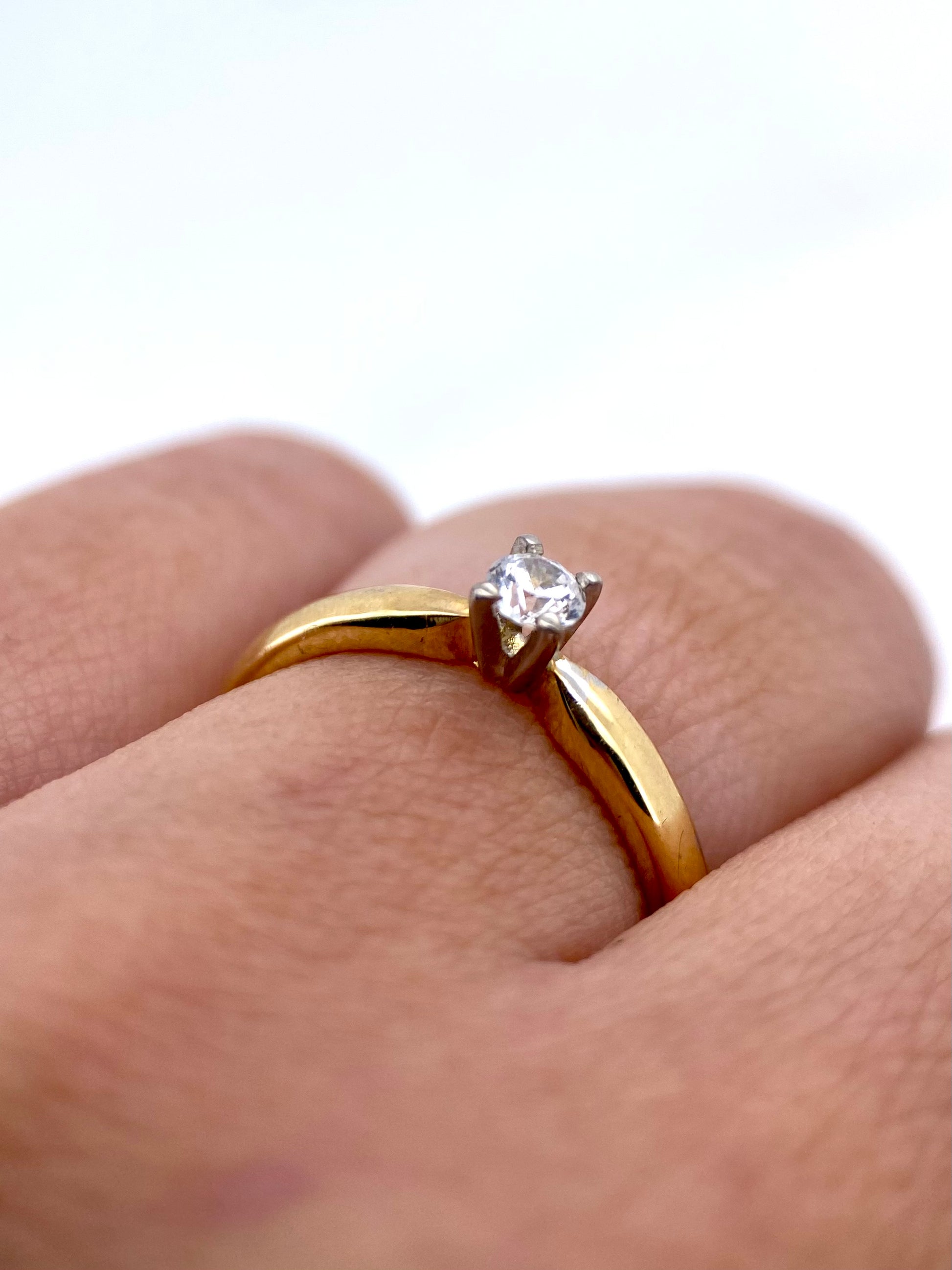Oro Amarillo 14k Redondo 0.15ct de Diamante Natural                              Anillo Compromiso OF2095