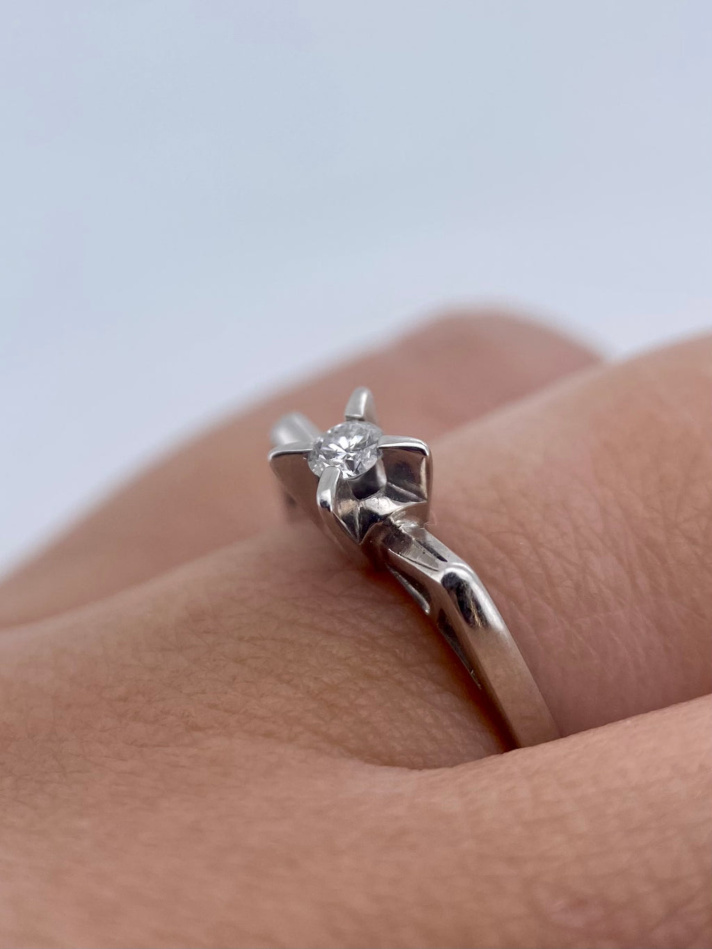 Oro Blanco 14k Princess 0.10ct de Diamantes Naturales                            Anillo Compromiso OF1550