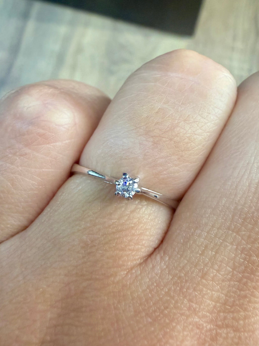Oro Blanco 14k Redondo 0.07ct de Diamante Natural                                                  Anillo Compromiso OF2332