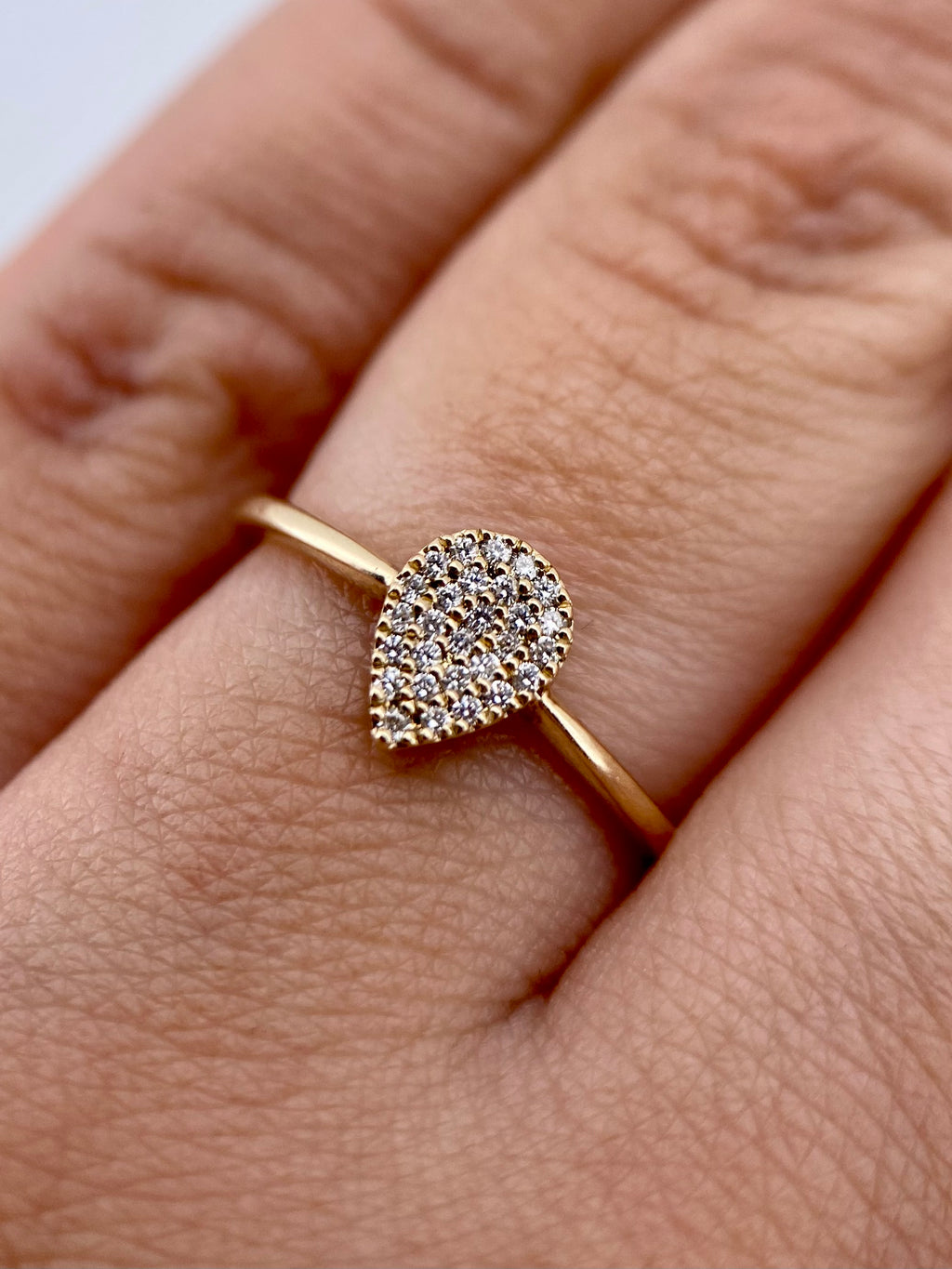 Oro Amarillo 14k Pera 0.15ct de Diamantes Naturales                            Anillo Compromiso OF2119