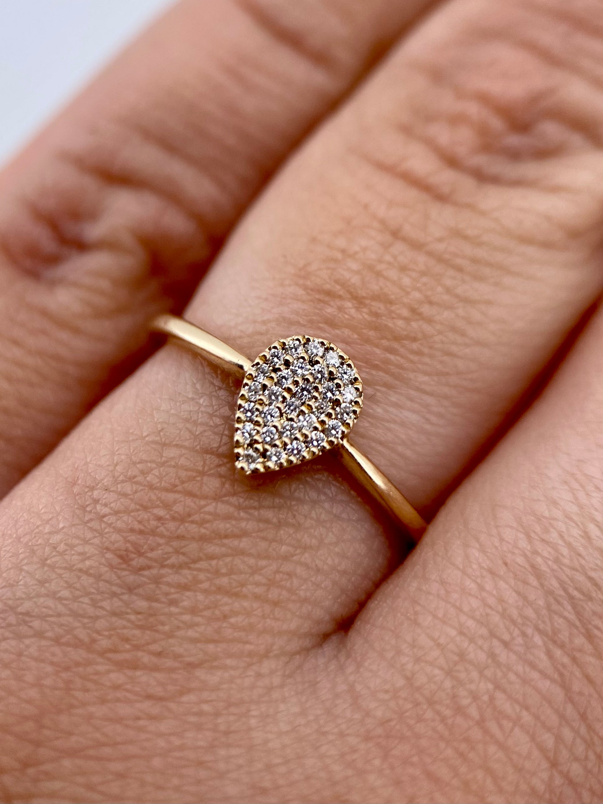 Oro Amarillo 14k Pera 0.15ct de Diamantes Naturales                            Anillo Compromiso OF2119