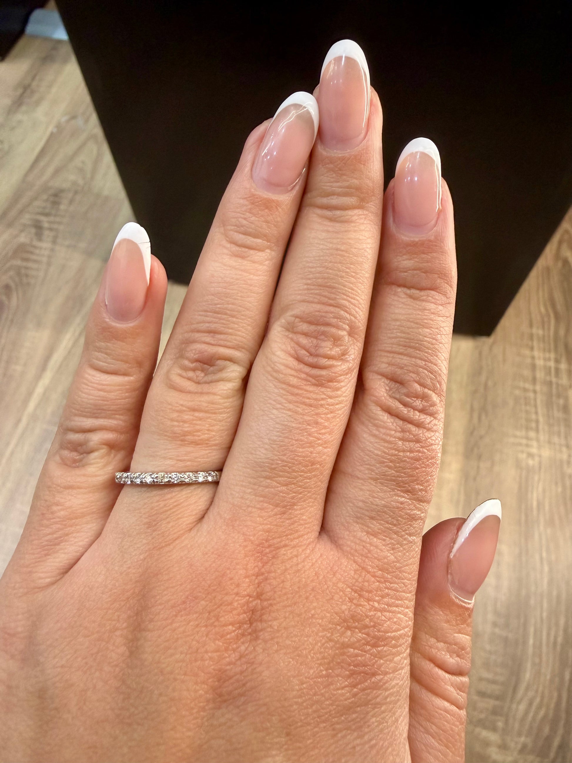 Churumbela Redonda 0.18ct Oro 14k Blanco.            OF2313