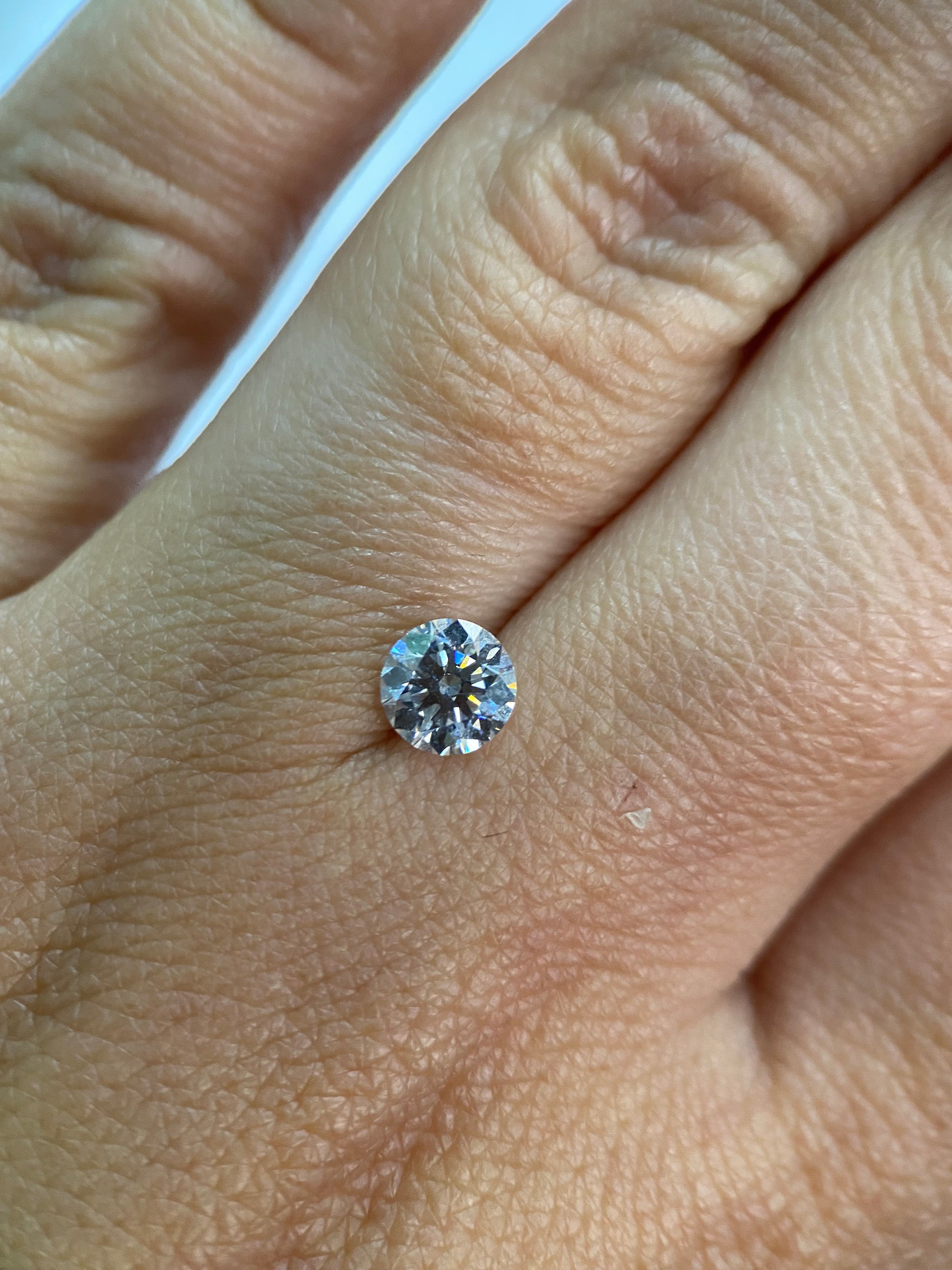 Redondo 0.77ct Diamante GIA