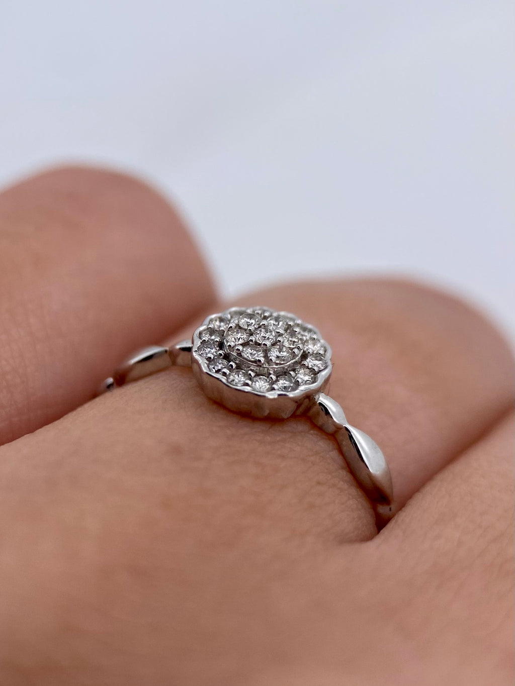 Oro Blanco 14k Redondo 0.16ct de Diamantes Naturales                            Anillo Compromiso OF1868