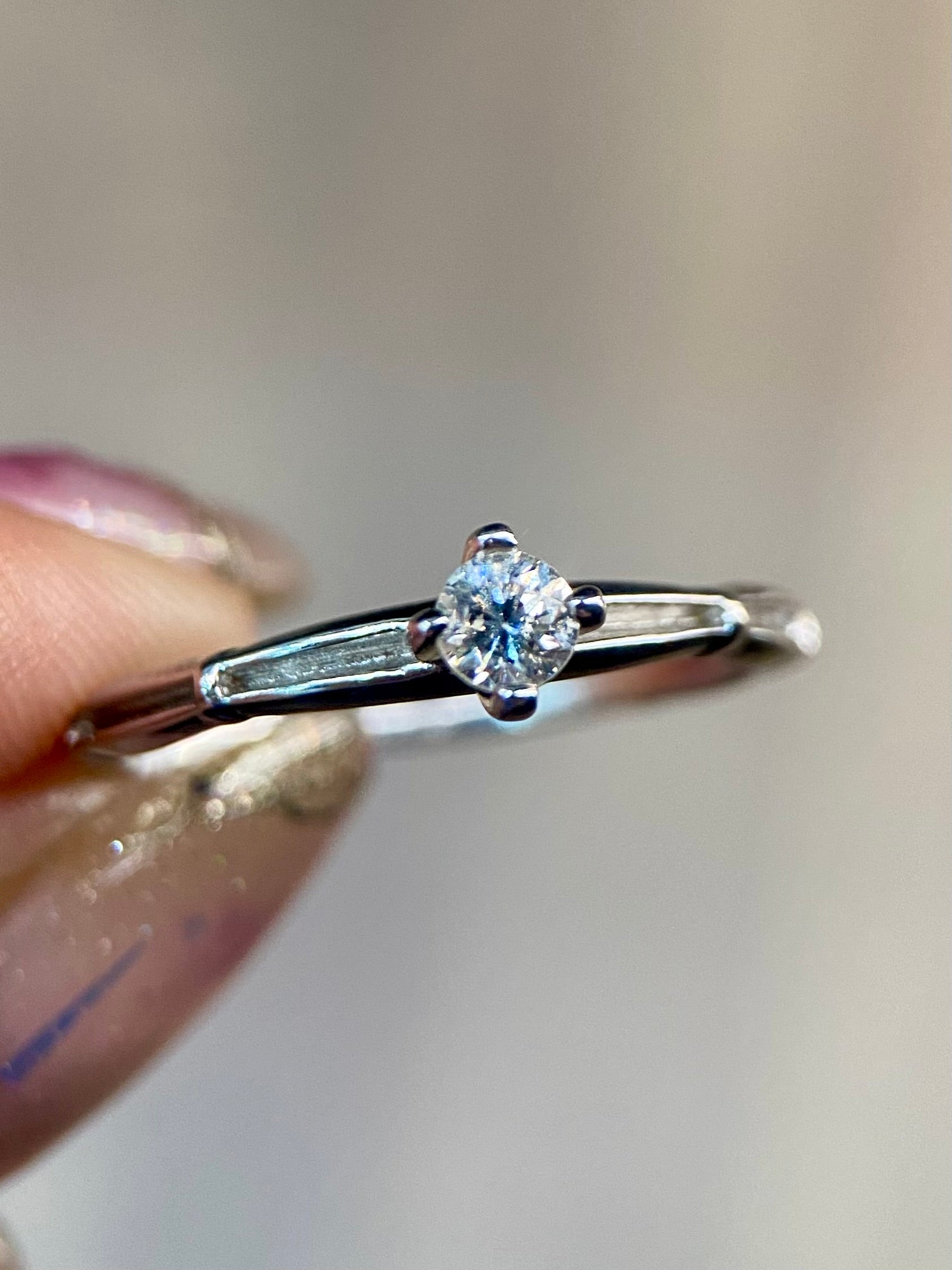 Oro Blanco 14k Redondo 0.20ct de Diamante Natural                                                  Anillo Compromiso OF1877