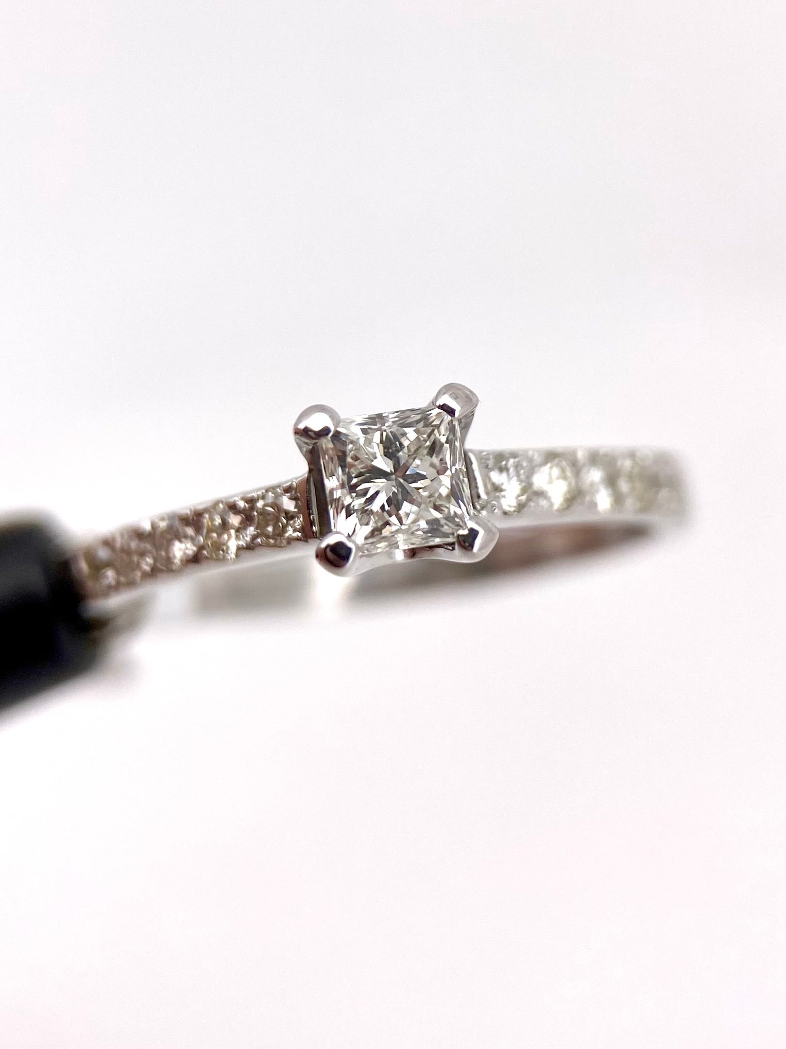 Oro Blanco 14k Princes 0.35ct de Diamante Natural GIA                                        Anillo Compromiso OF2304