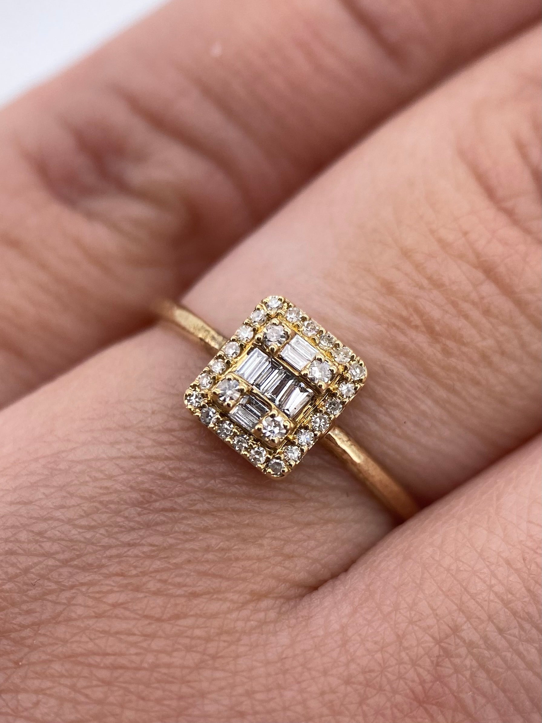 Oro Amarillo 14k Redondo 0.23ct de Diamantes Naturales                            Anillo Compromiso OF2139
