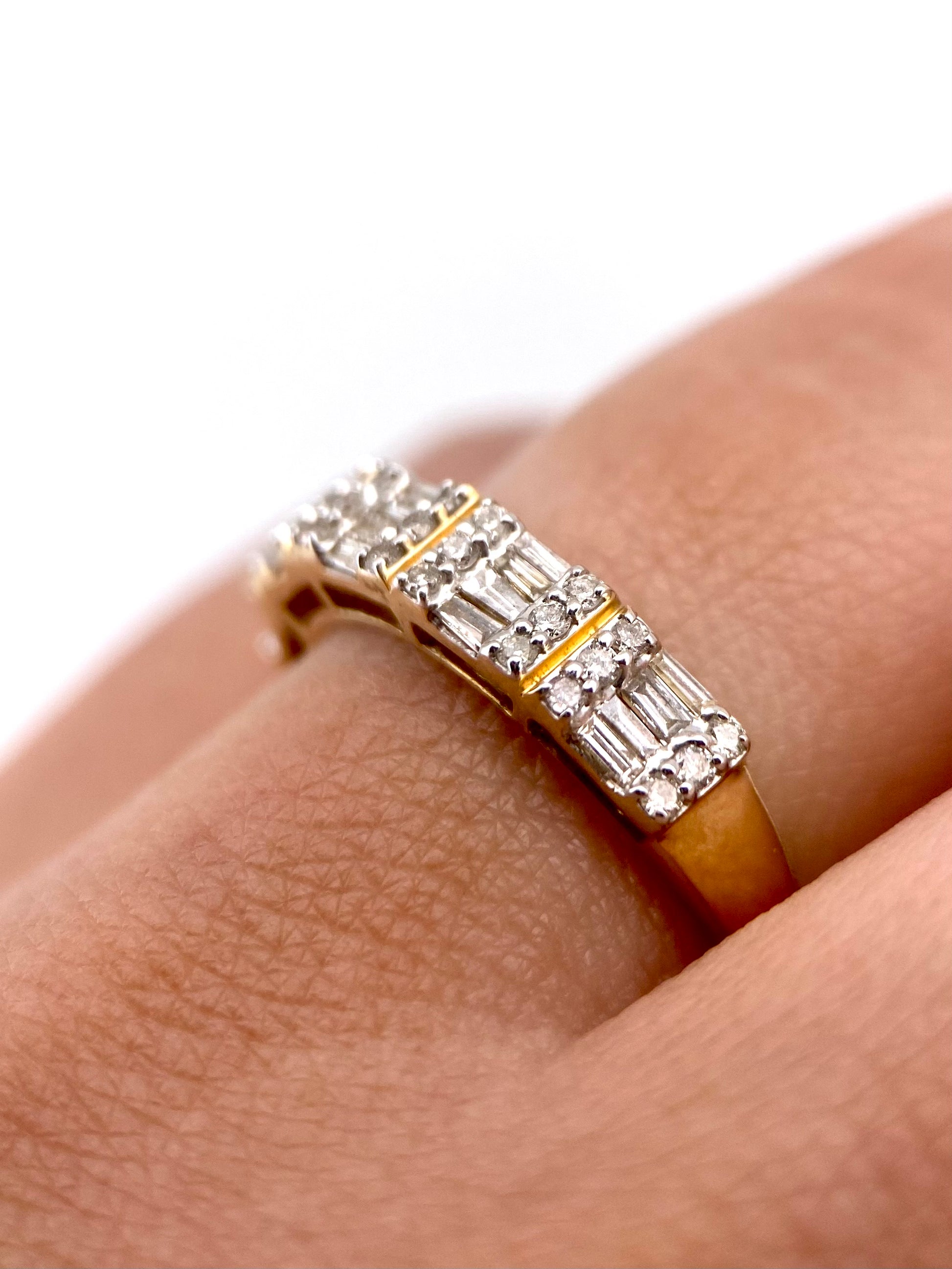Churumbela con Baguettes 0.60ct Oro 14k Amarillo.            OF2219