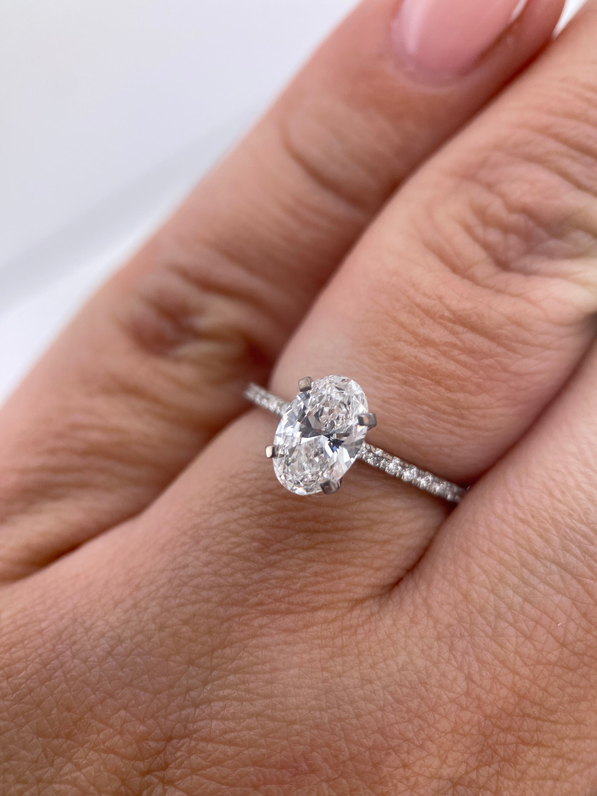 Diamante Laboratorio IGI Oval 1.00ct+0.16ct Oro Blanco-Anillo de Compromiso