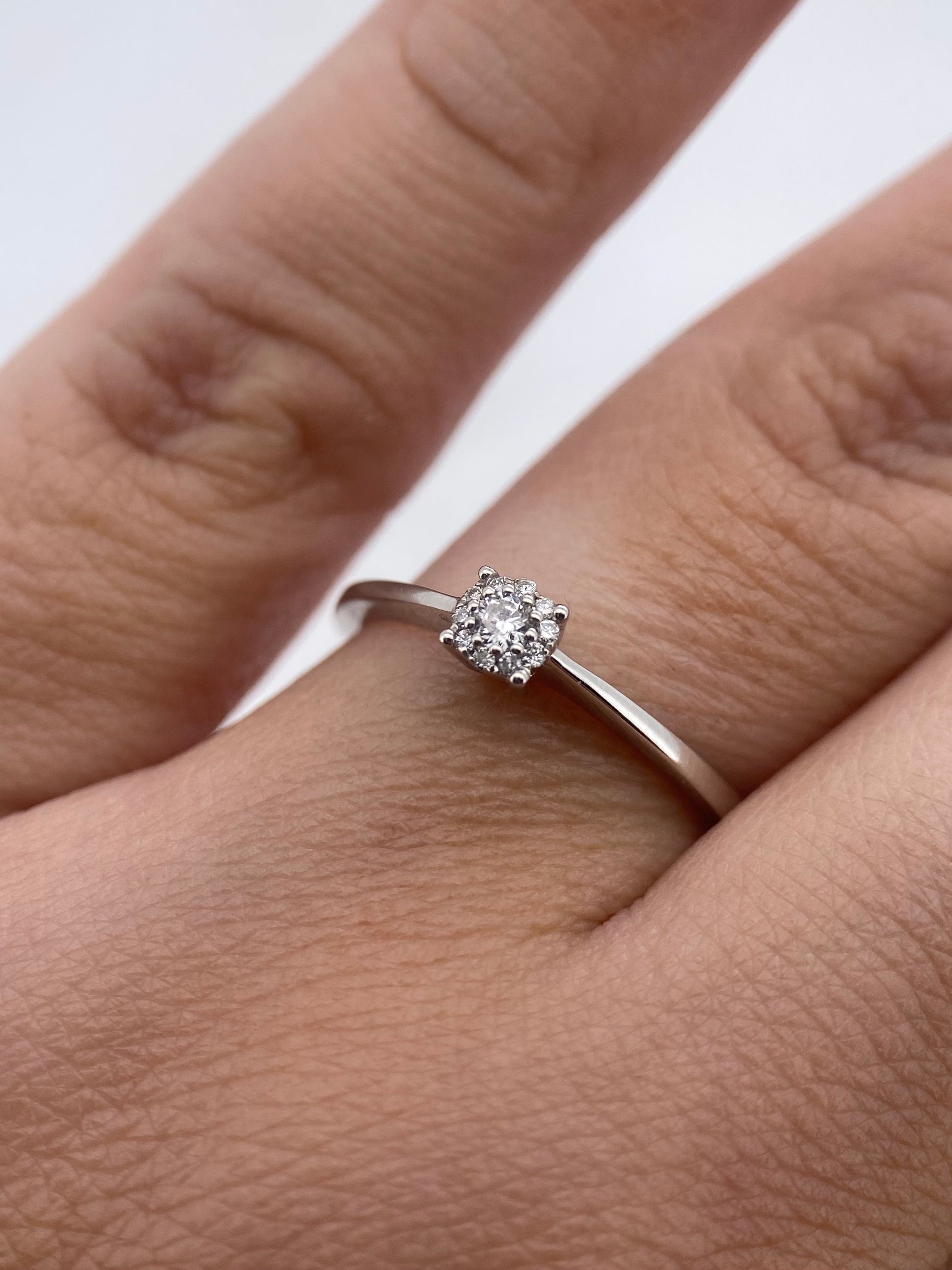 Oro Blanco 14k Redondo 0.15ct de Diamante Natural                                                  Anillo Compromiso OF2052