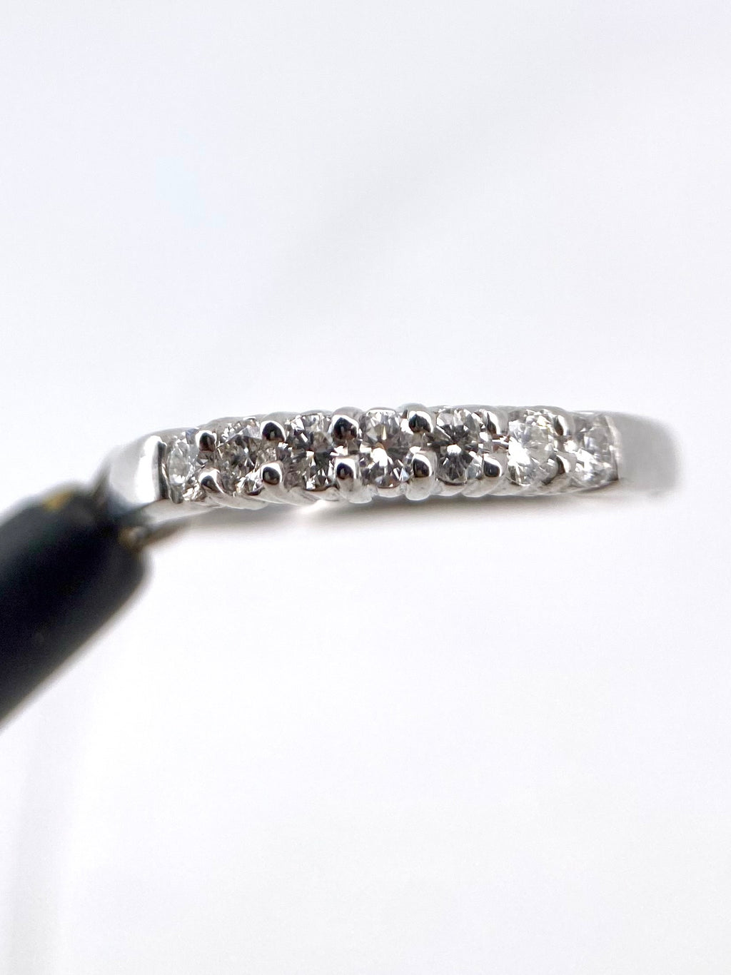 Churumbela Redonda 0.21ct Oro 14k Blanca.            OF2324