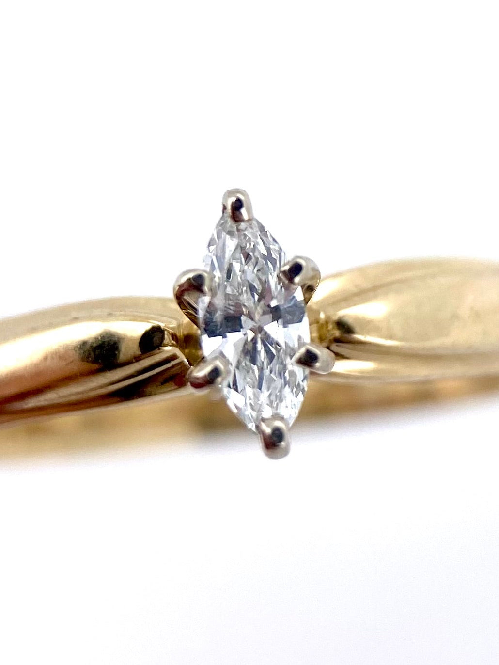 Oro Amarillo 14k Marquise 0.29ct de Diamante Natural                                               Anillo Compromiso OF2262