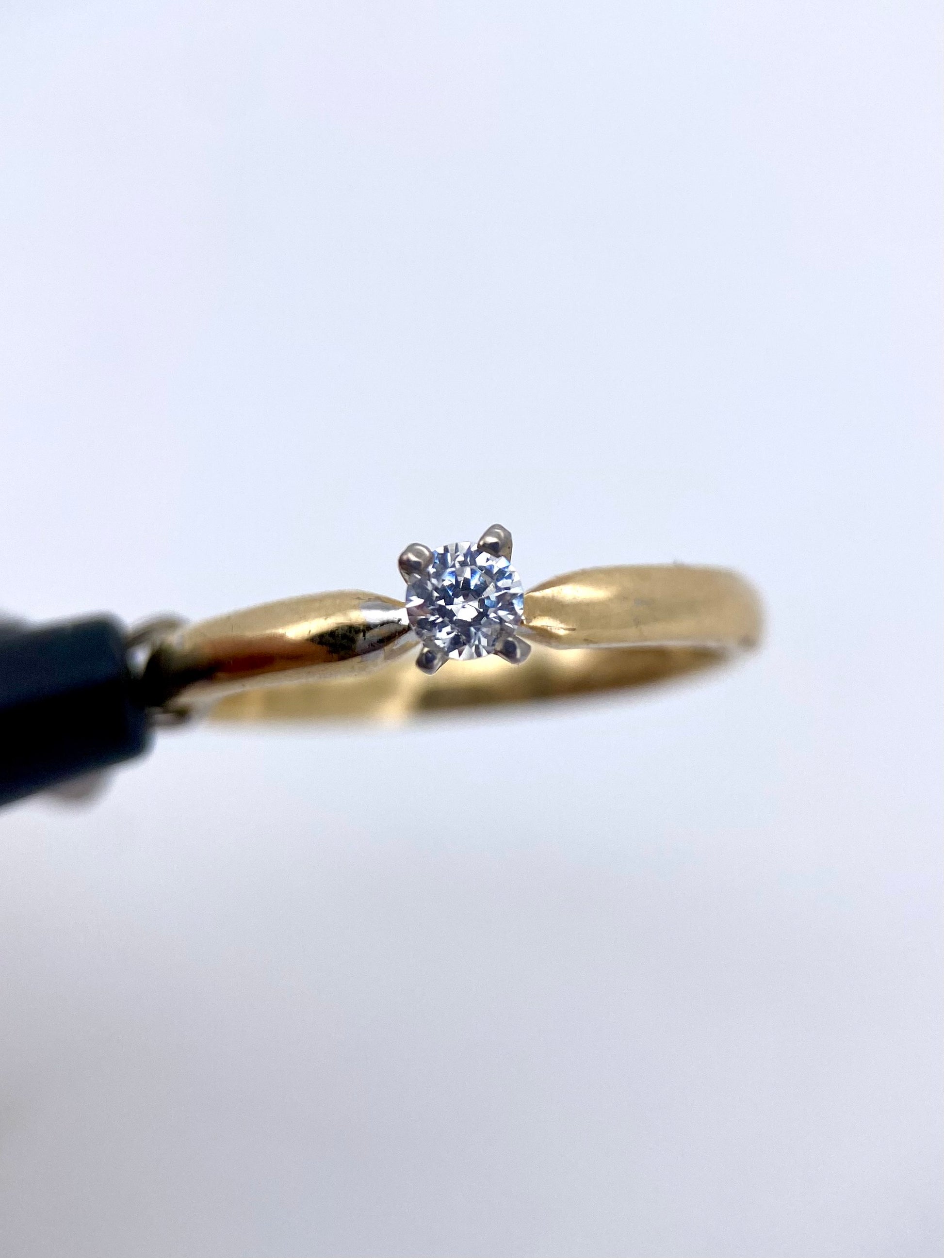 Oro Amarillo 14k Redondo 0.15ct de Diamante Natural                              Anillo Compromiso OF2095