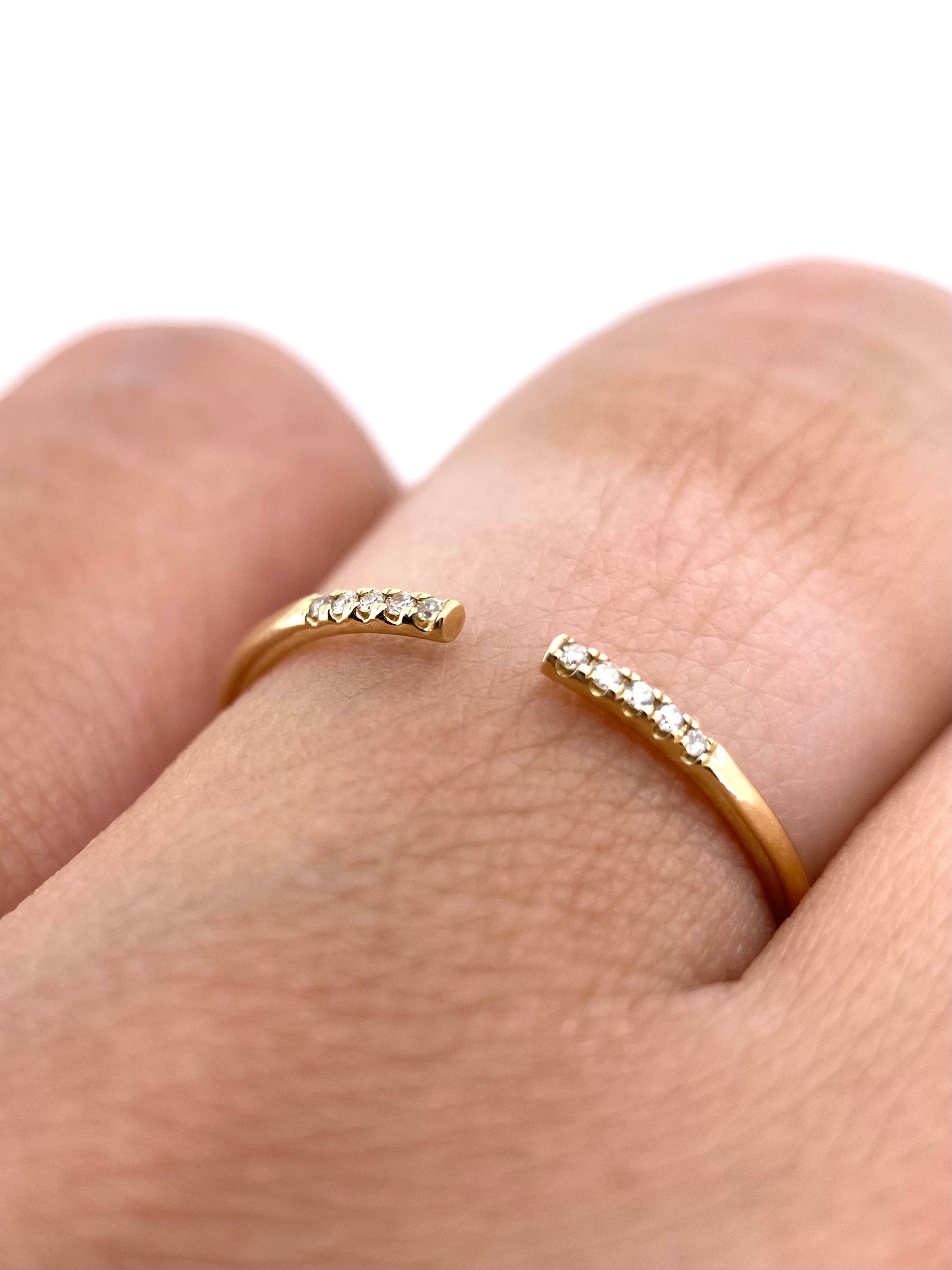 Churumbela Abierta 0.08ct Oro 14k Amarillo.            OF2353