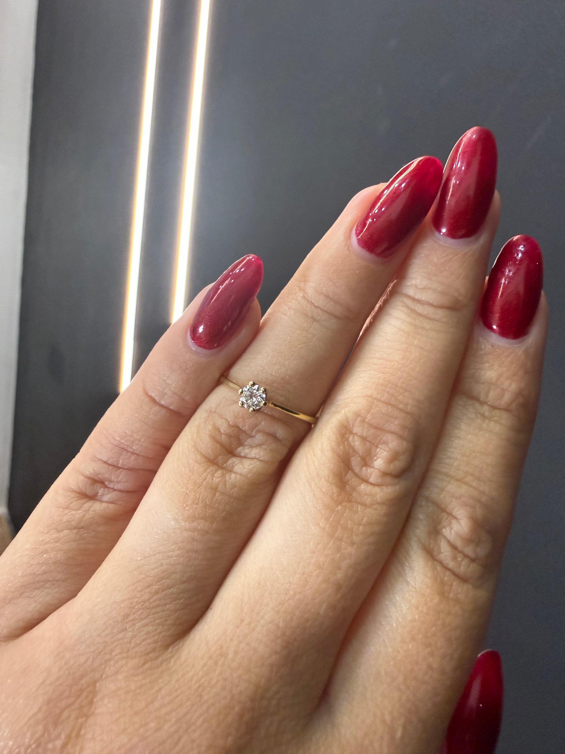 Oro Amarillo 14k Redondo 0.16ct de Diamante Natural                              Anillo Compromiso OF1706