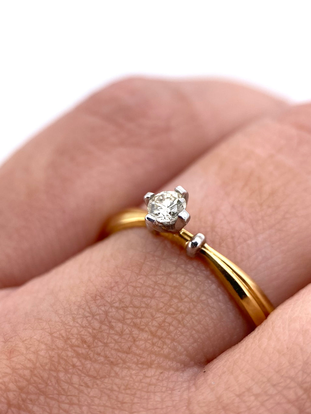 Oro Amarillo 14k Redondo 0.15ct de Diamante Natural                              Anillo Compromiso OF1518
