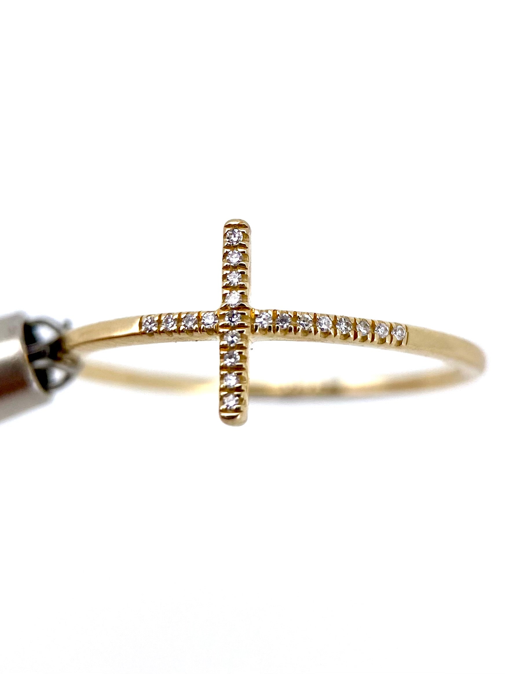 Churumbela Cruz 0.12ct Oro 14k Amarillo.            OF2352