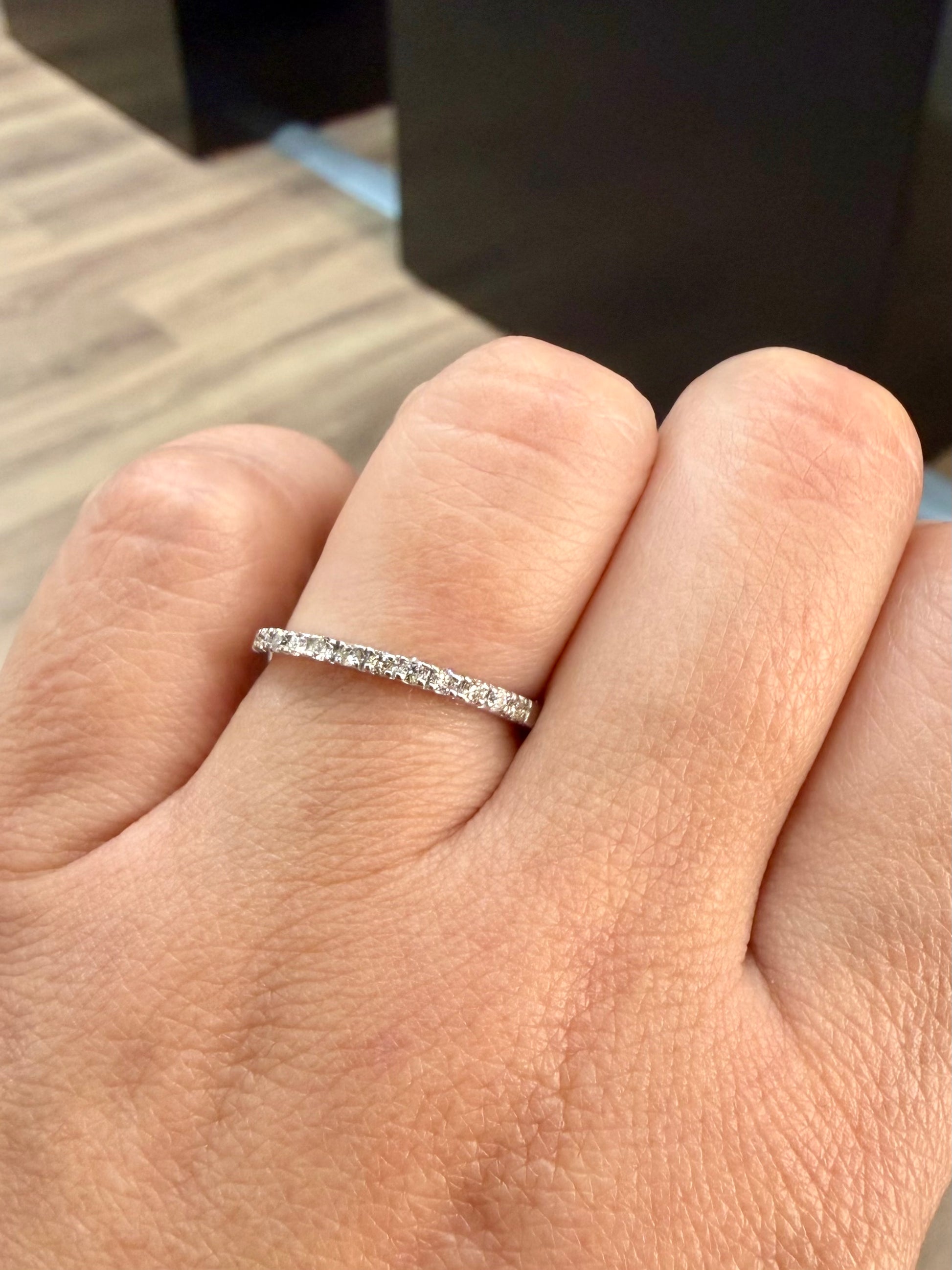 Churumbela Redonda 0.18ct Oro 14k Blanco.            OF2313