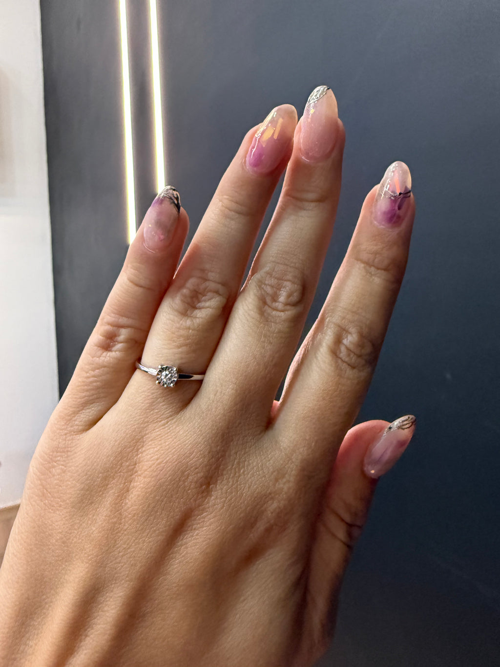 Oro Blanco 14k Redondo 0.10ct de Diamante Natural                                                  Anillo Compromiso OF2050