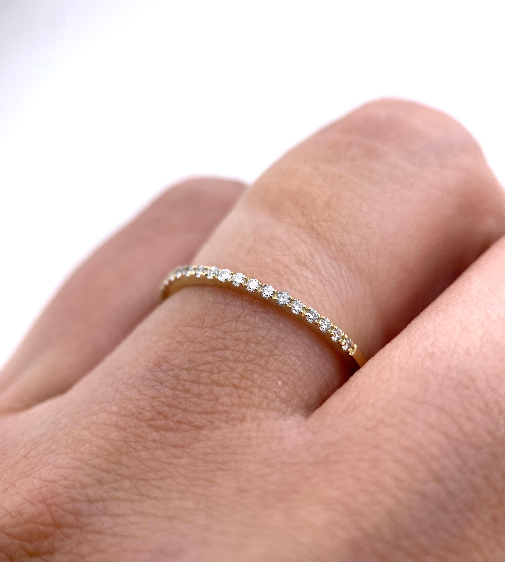 Churumbela Redonda 0.16ct Oro 14k Amarillo.            OF2342