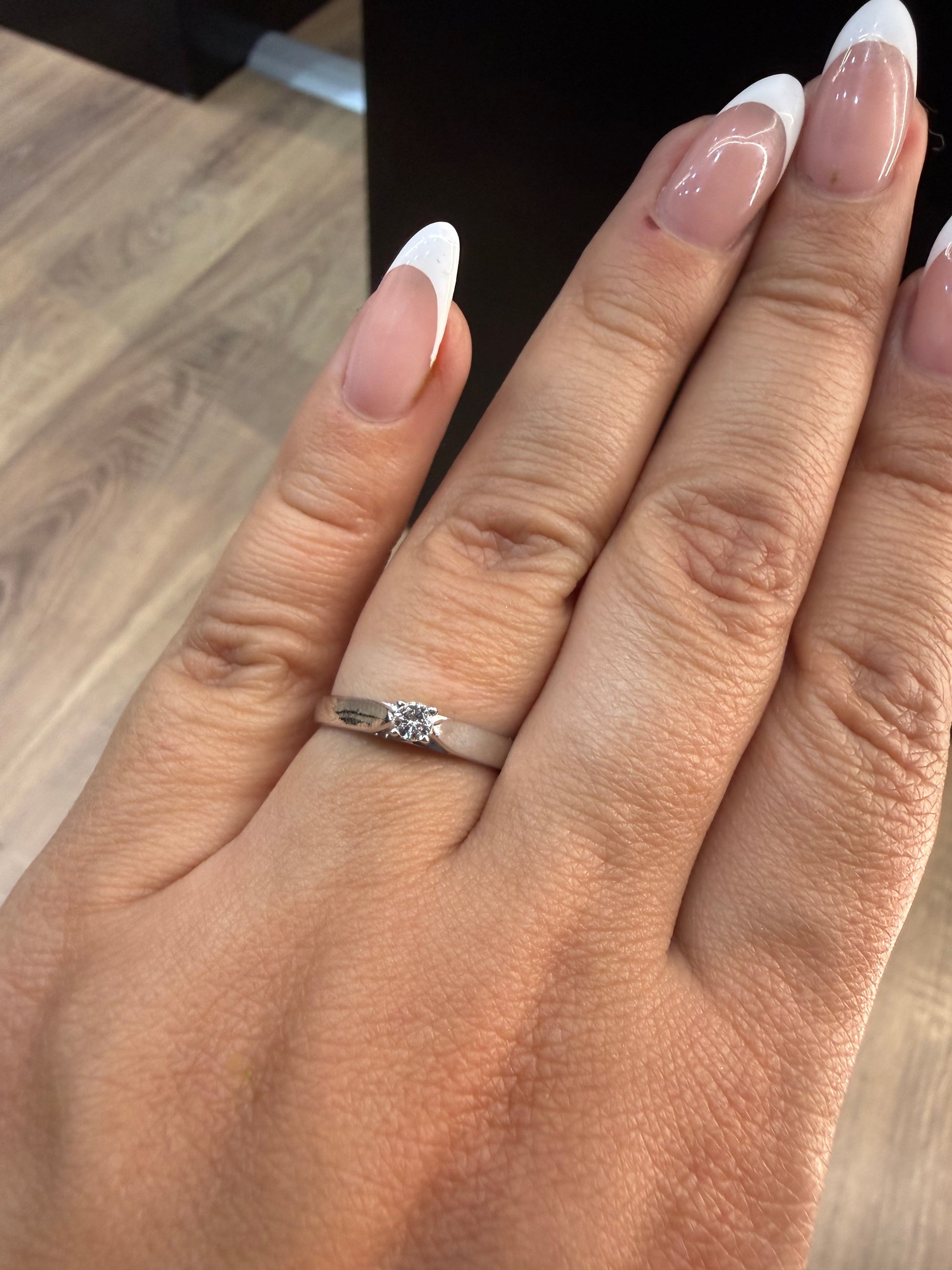 Oro Blanco 14k Redondo 0.09ct de Diamante Natural                                                  Anillo Compromiso OF2334