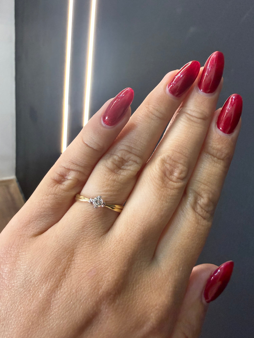 Oro Amarillo 14k Redondo 0.15ct de Diamante Natural                              Anillo Compromiso OF1518