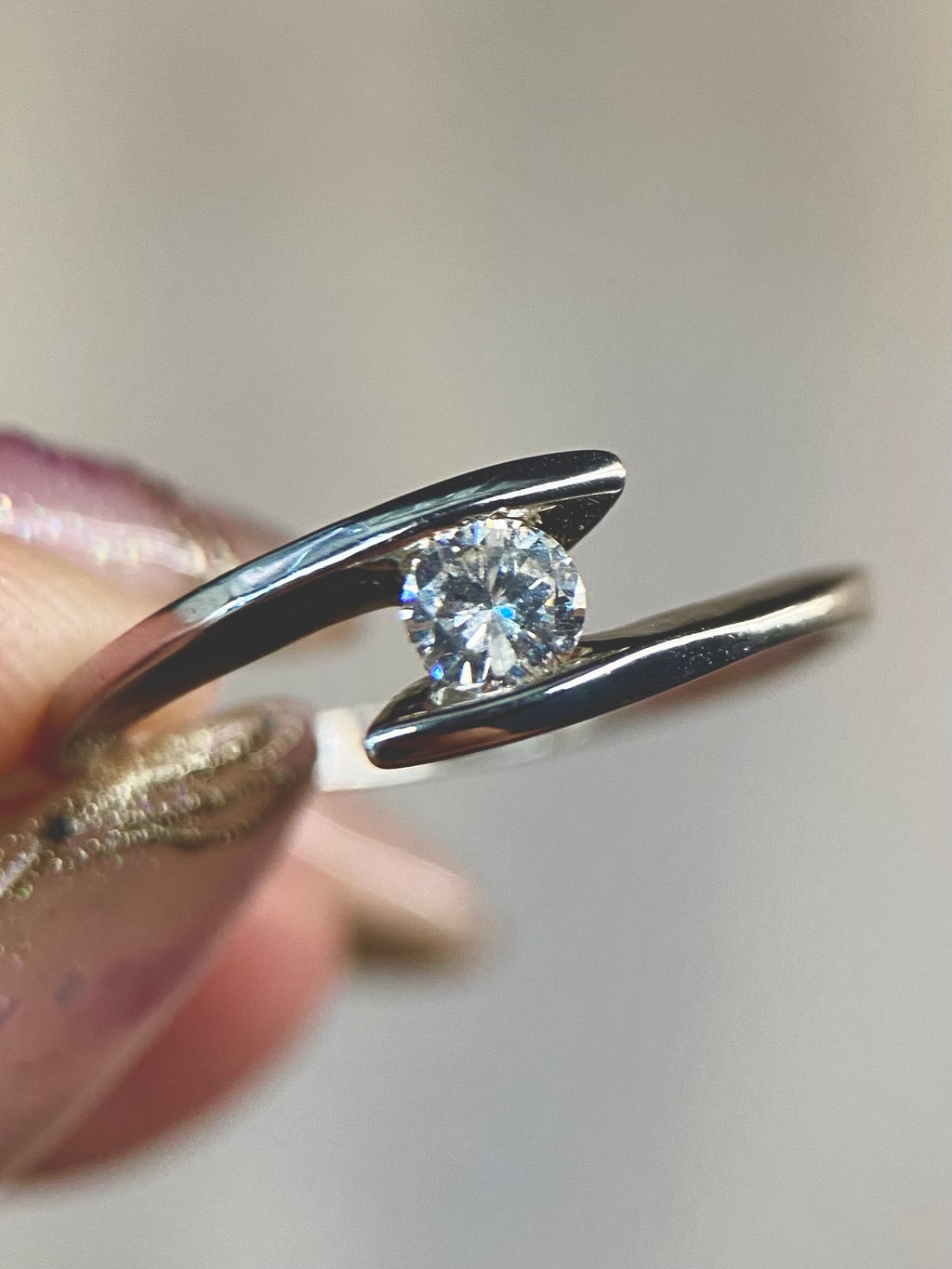 Oro Blanco 14k Redondo 0.19ct de Diamante Natural                                                   Anillo Compromiso OF2169