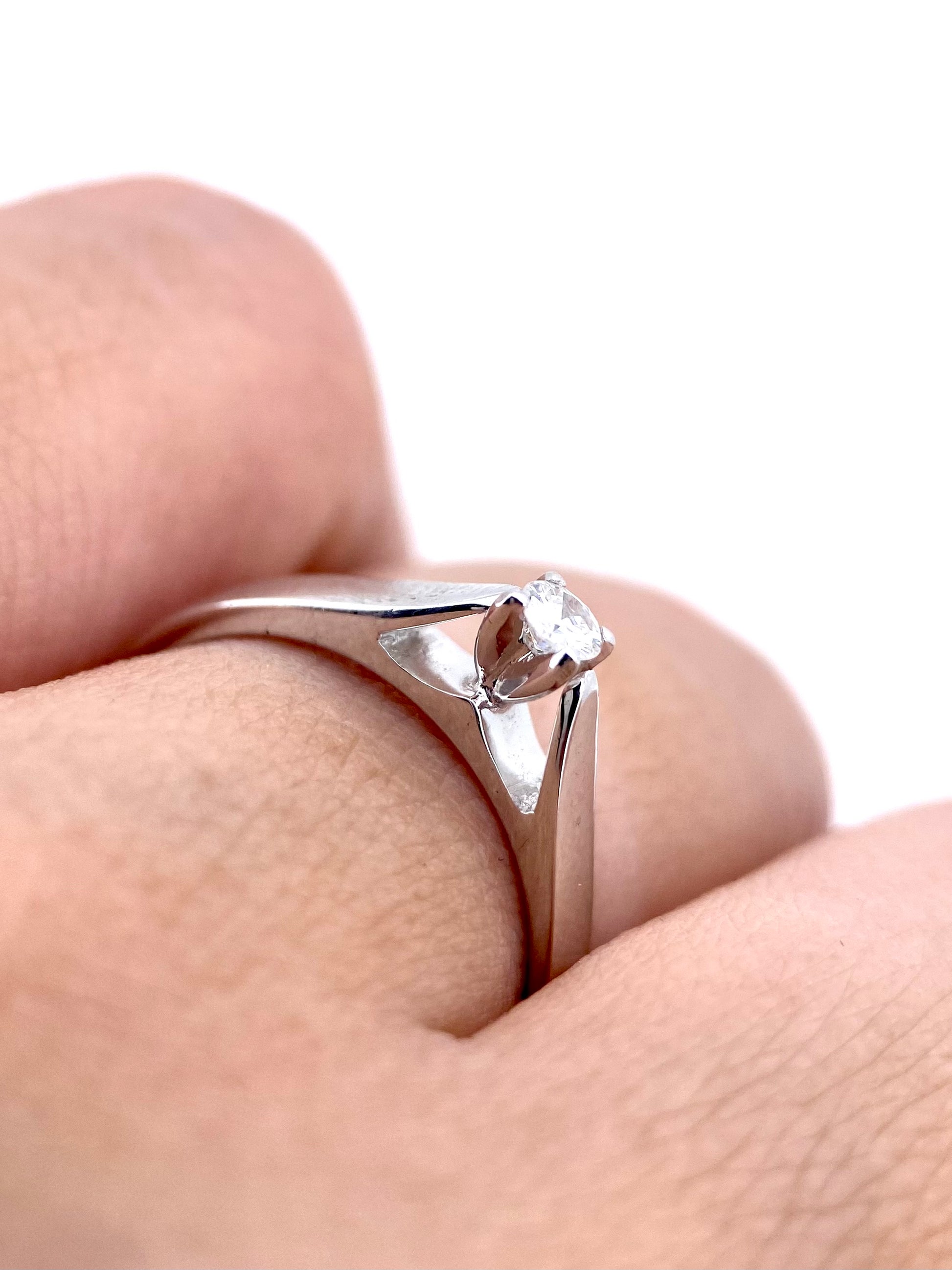 Oro Blanco 14k Redondo 0.09ct de Diamante Natural                                                  Anillo Compromiso OF2334