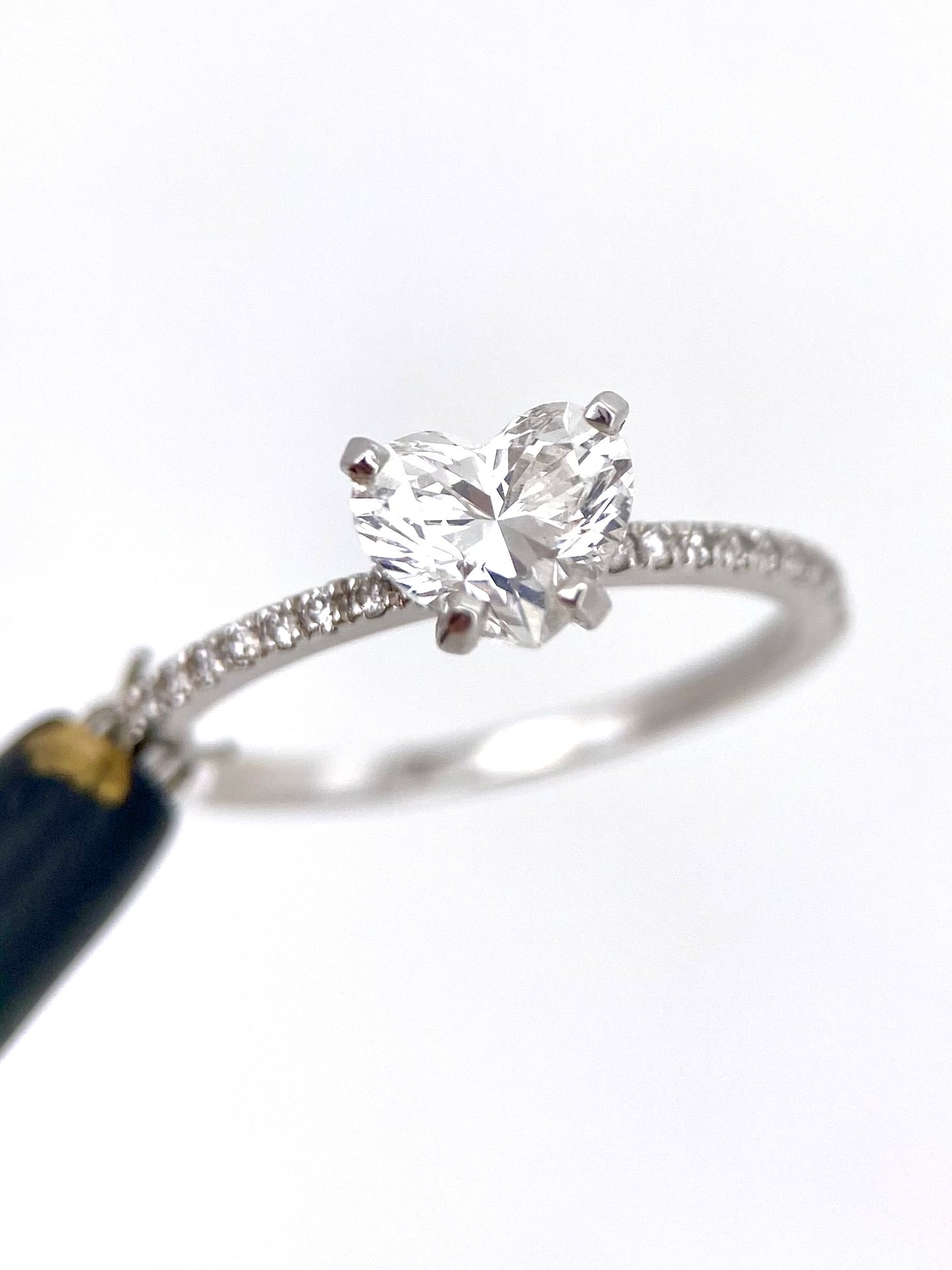 Diamante Laboratorio IGI Corazon 1.01ct+0.16ct Oro Amarillo-Anillo de Compromiso