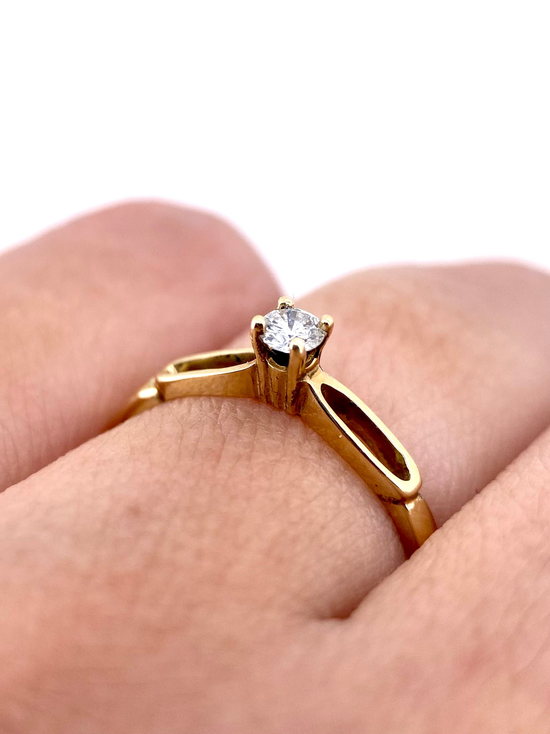 Oro Amarillo 14k Redondo 0.09ct de Diamante Natural                              Anillo Compromiso OF2211