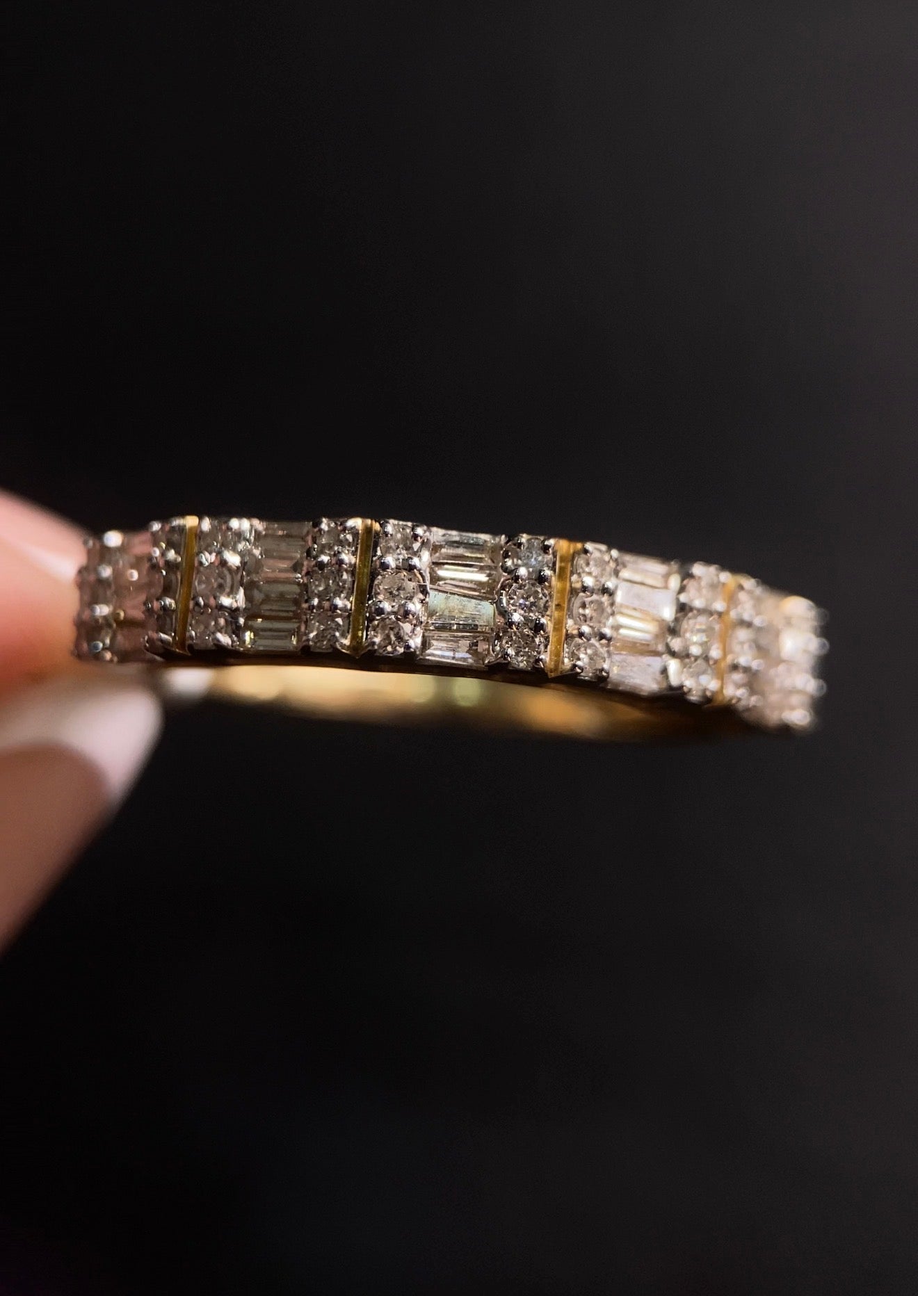 Churumbela con Baguettes 0.60ct Oro 14k Amarillo.            OF2219